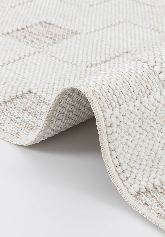 Berlin 256 Multi Yumuşak Salon Halısı