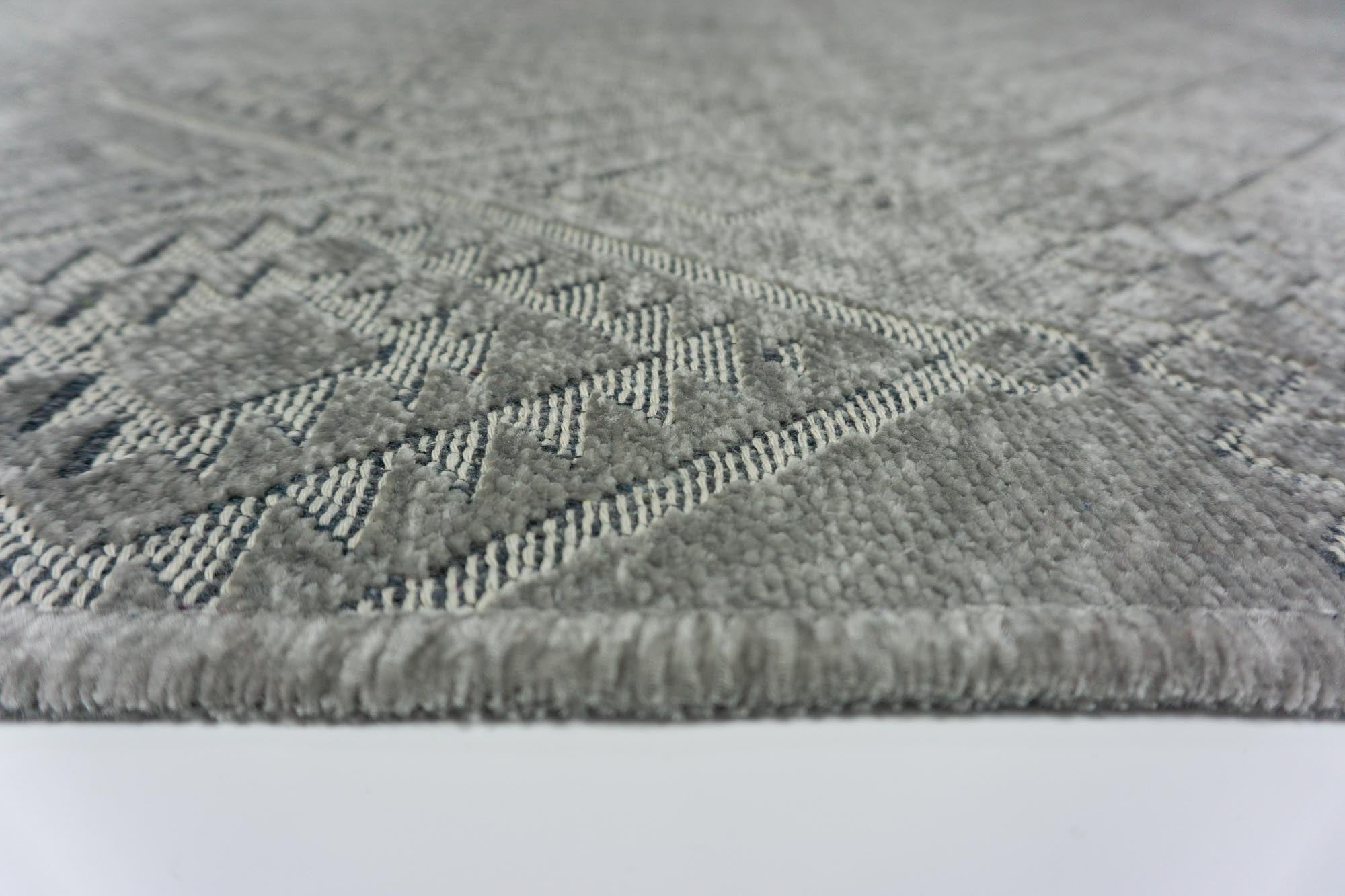 Elya 622 Gri Makinede Yıkanabilir Kaymaz Taban Kilim Halı