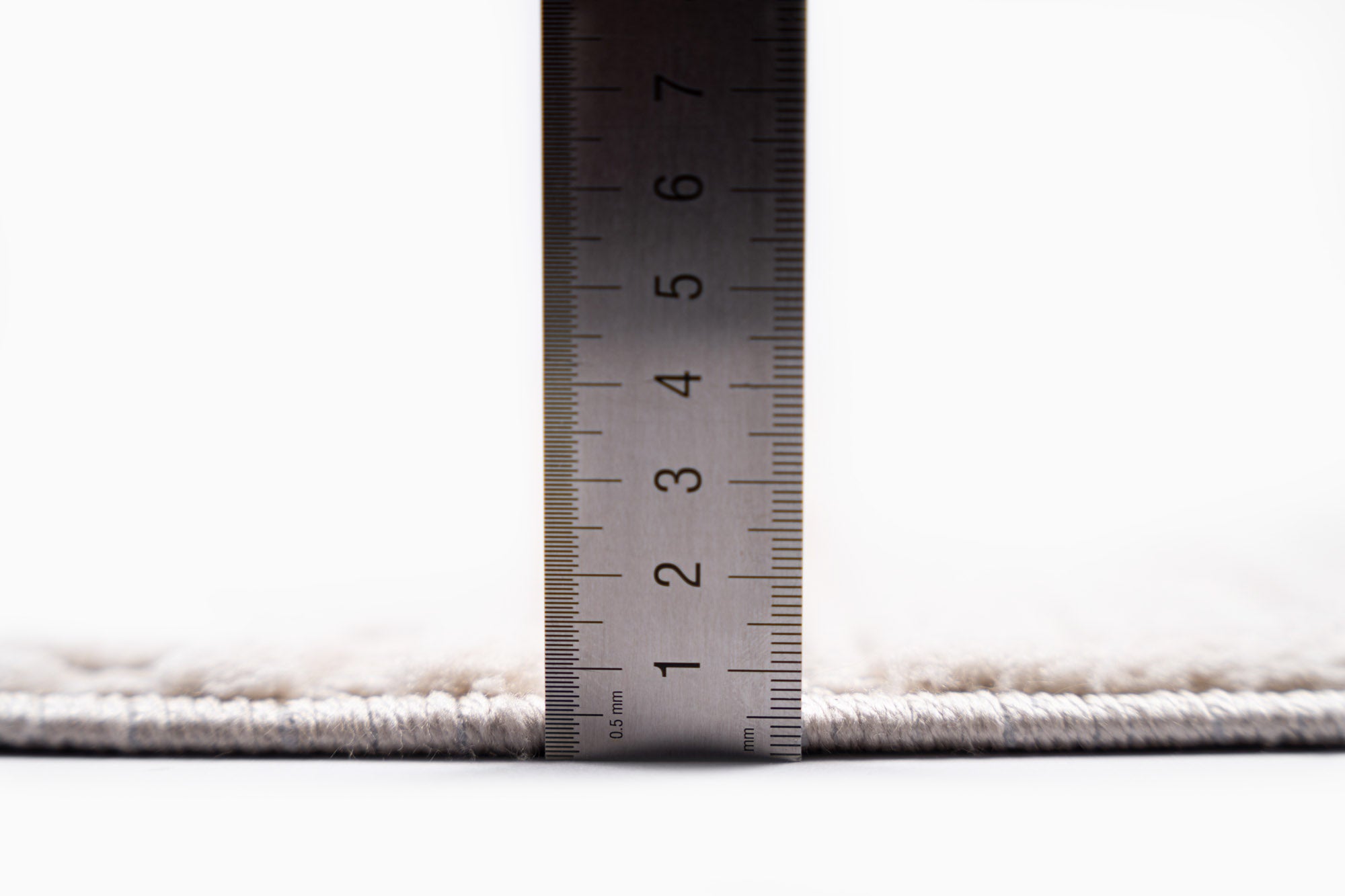 Lizbon 844 Bej Modern Kesme Salon Halısı