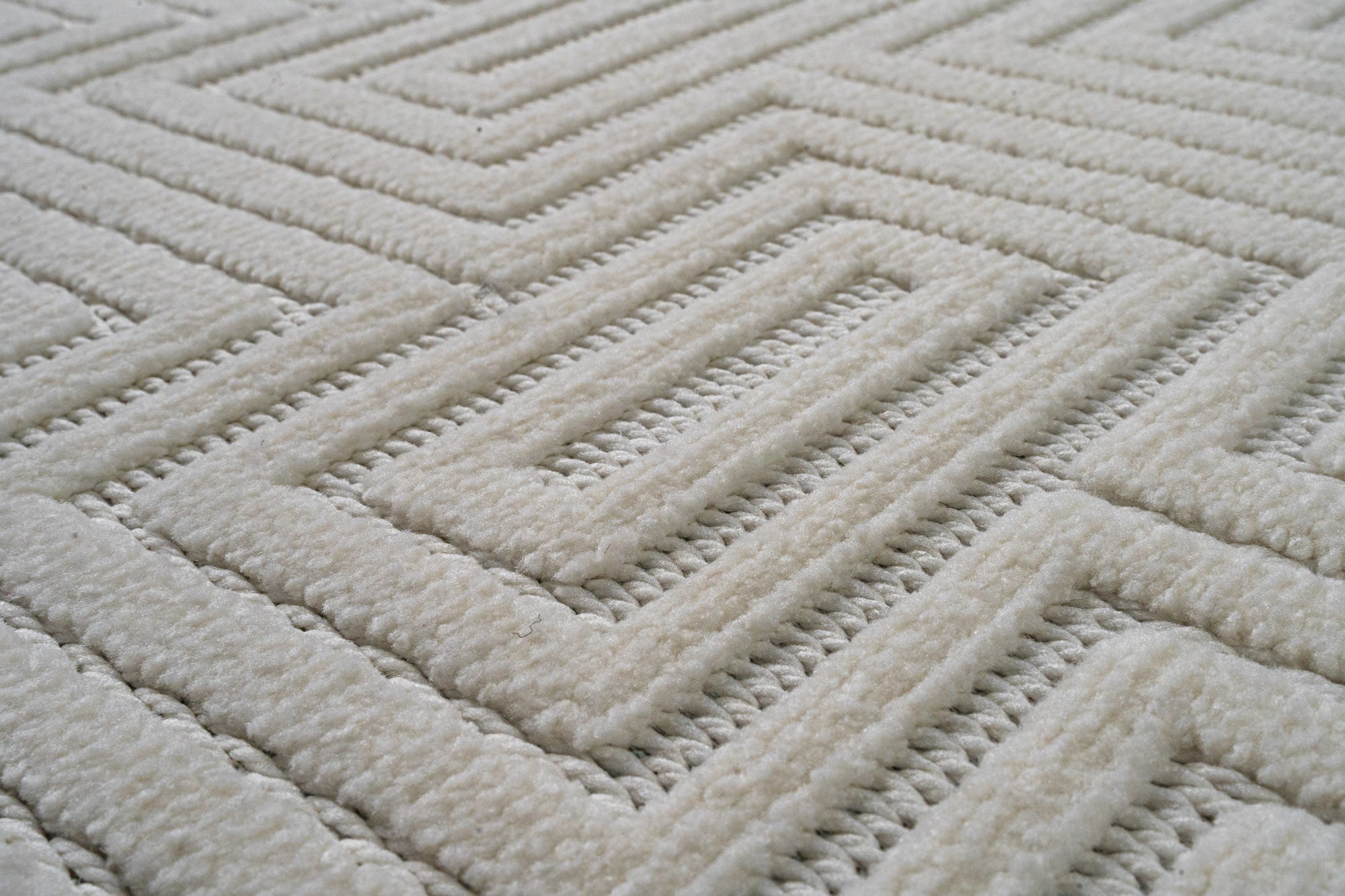 Lizbon 844 Krem Modern Kesme Salon Halısı