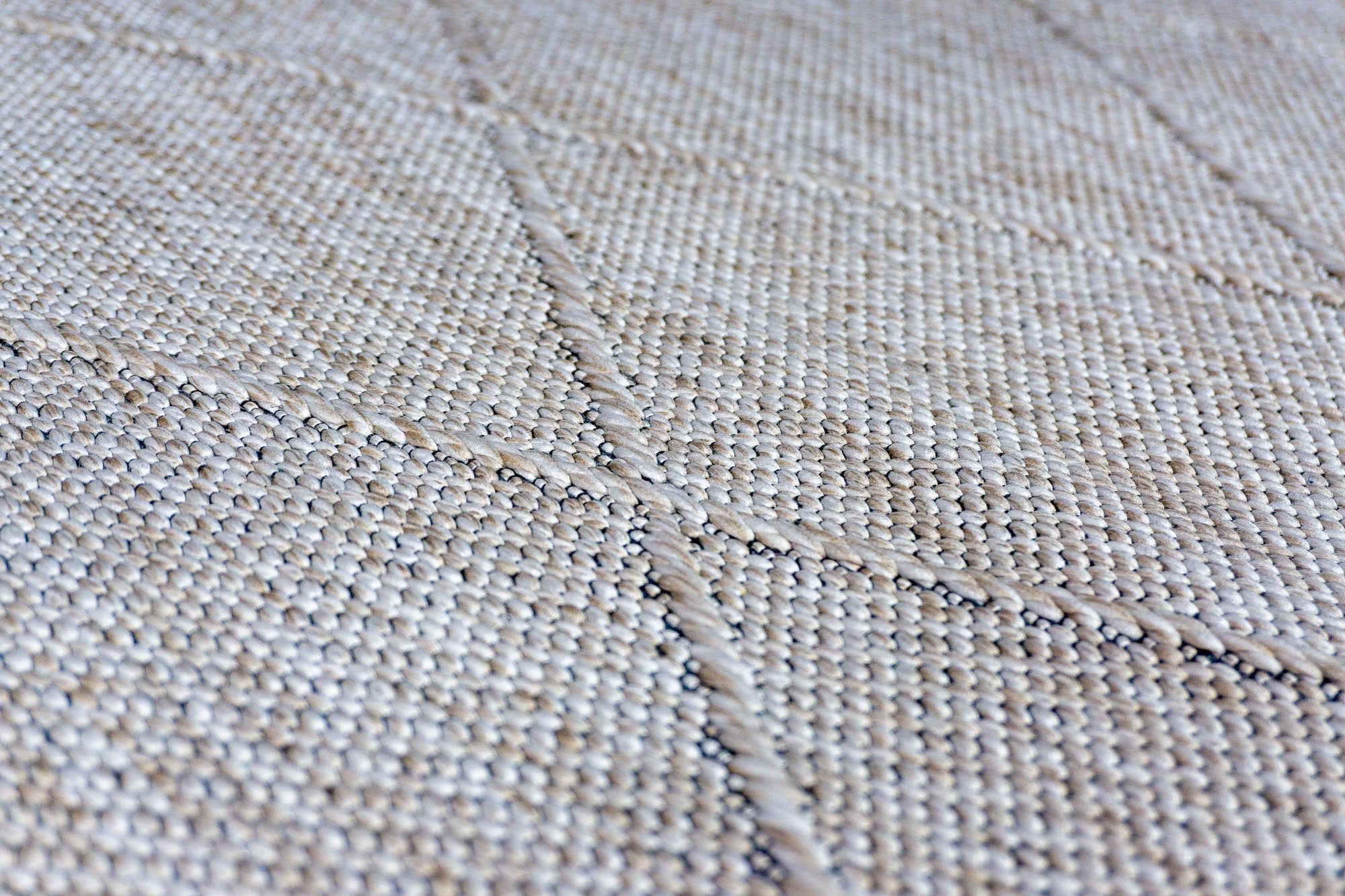 Mila 421 Bej Makinede Yıkanabilir Kaymaz Taban Kilim Halı