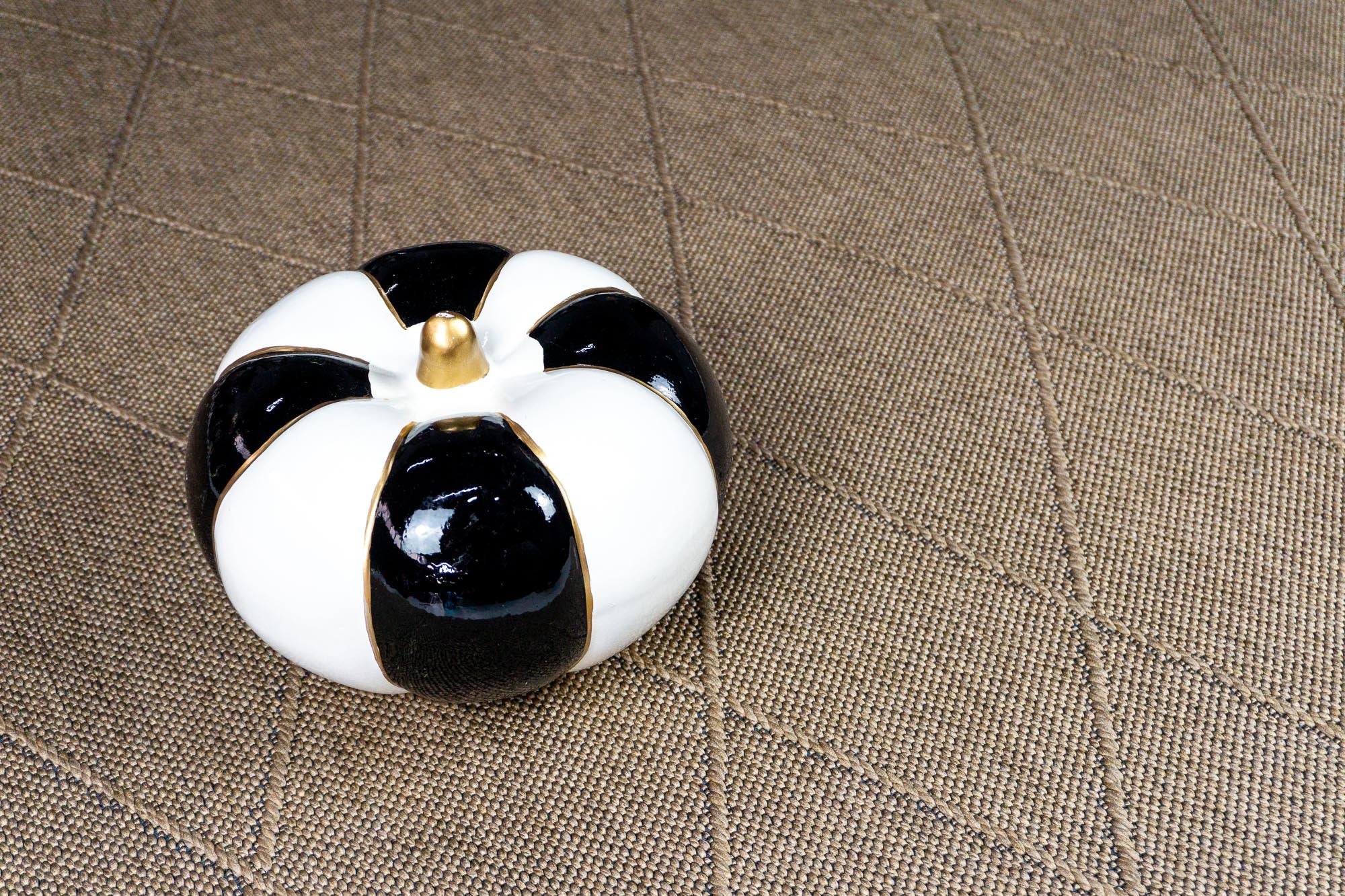 Mila 421 Vizon Makinede Yıkanabilir Kaymaz Taban Kilim Halı