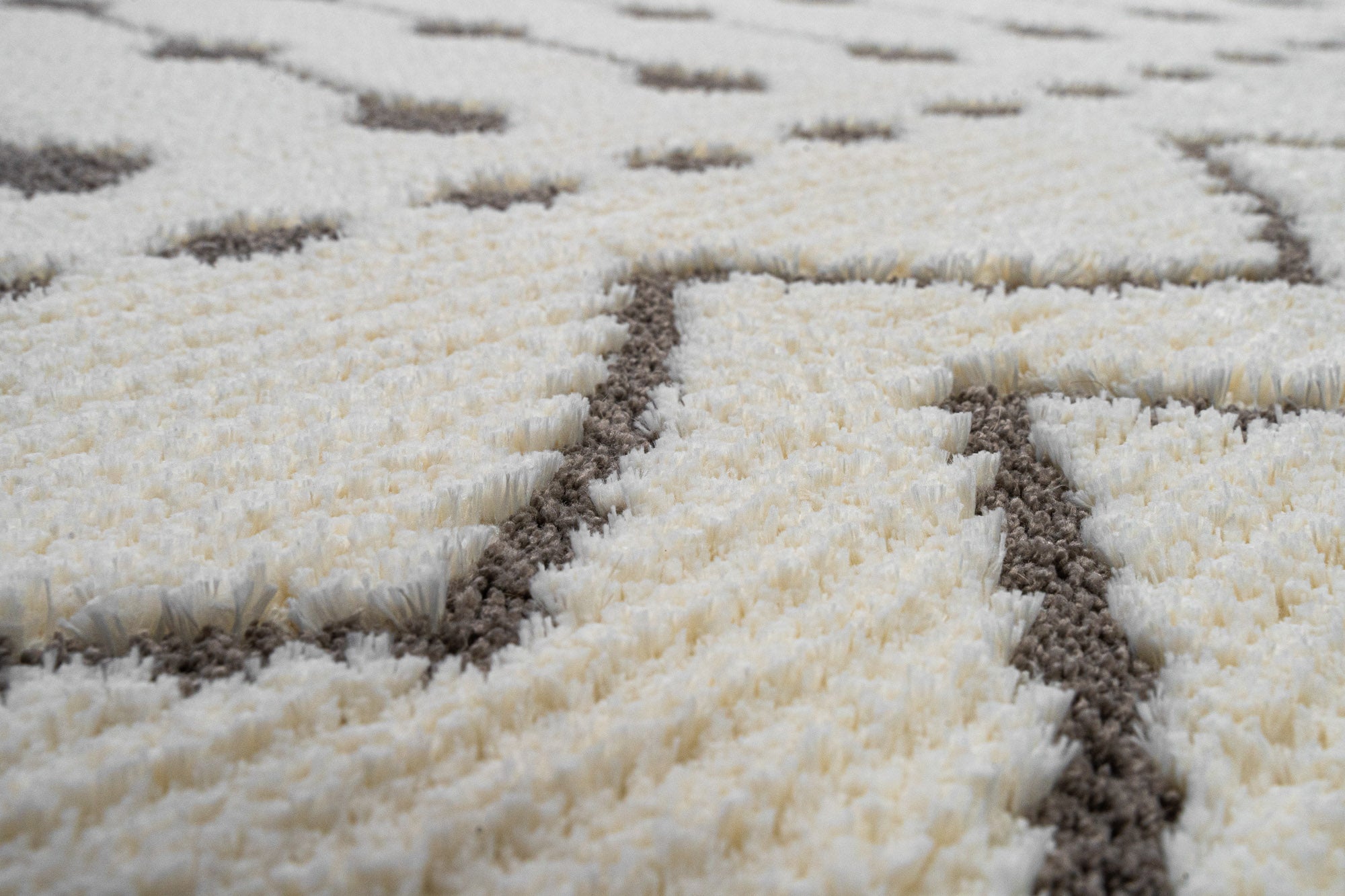 Oslo 535 Krem Bej İskandinav Kesme Salon ve Mutfak Halısı