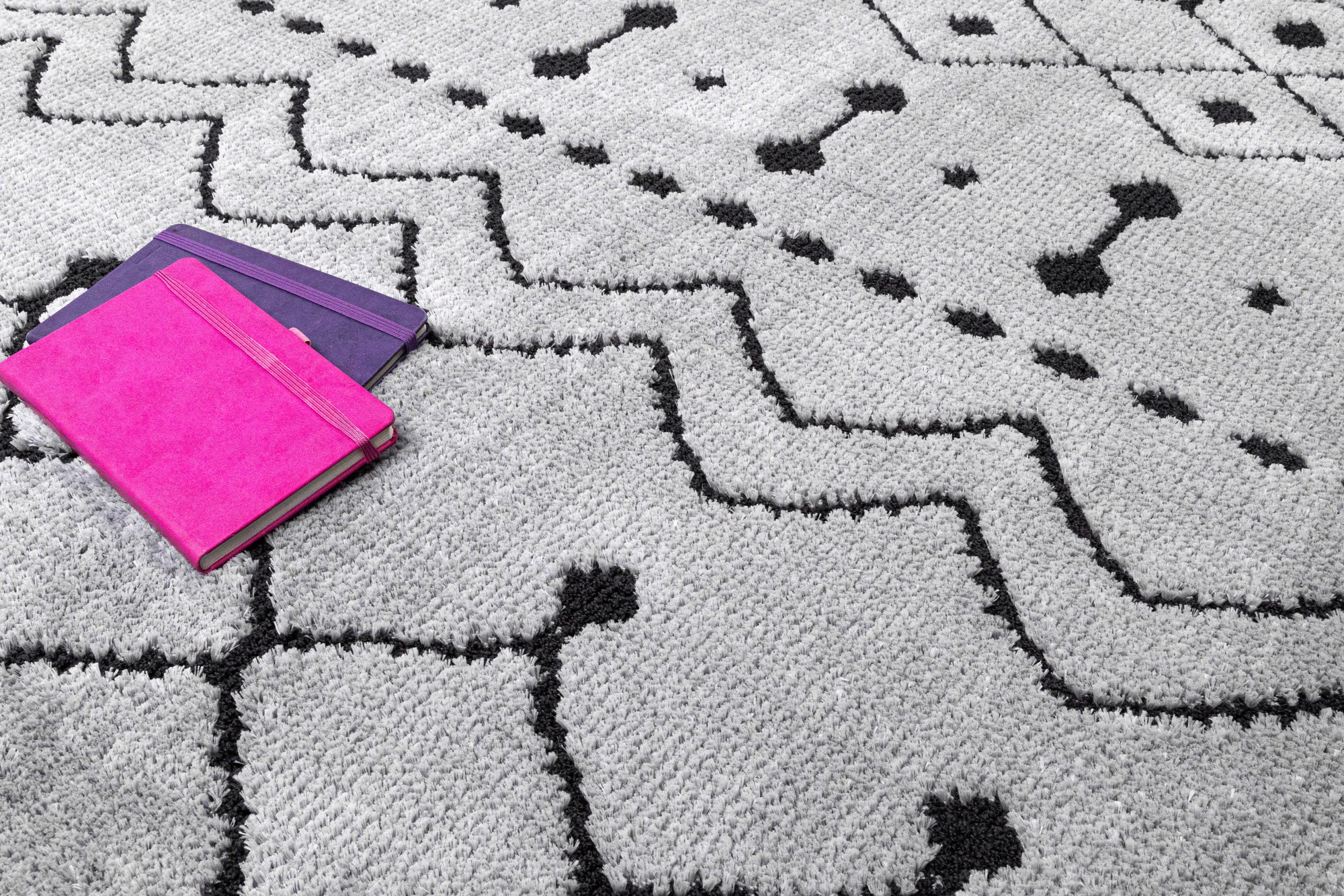 Oslo 535 Siyah Gri İskandinav Kesme Salon ve Mutfak Halısı