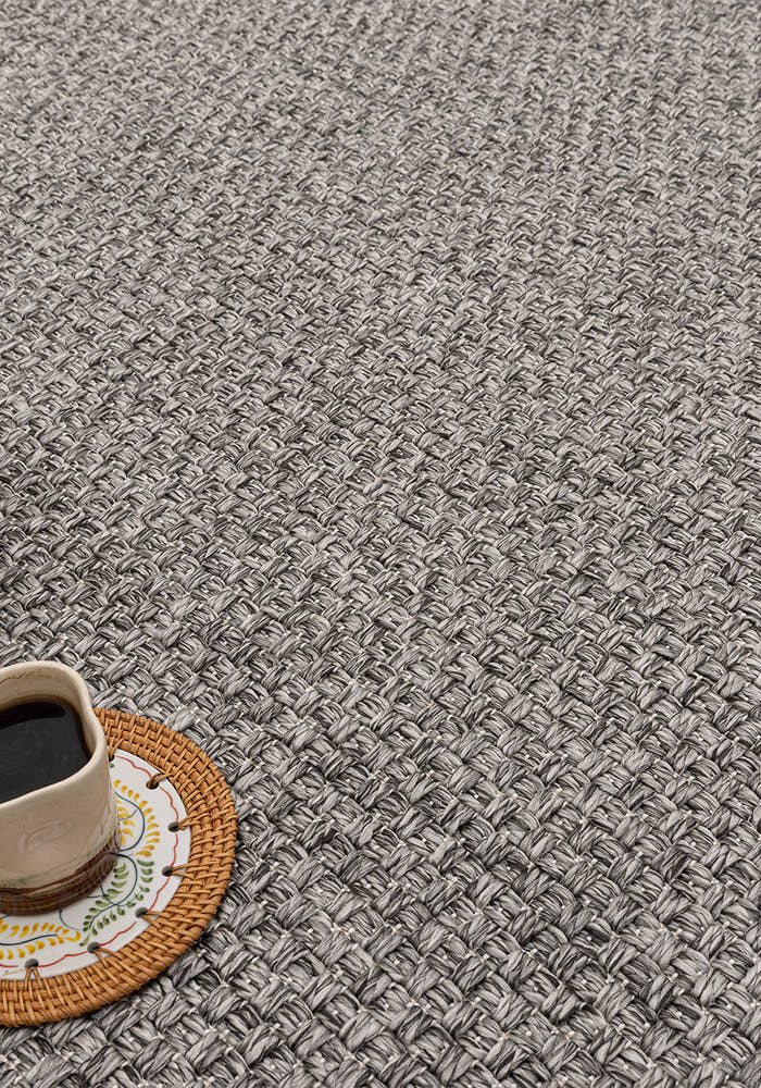 Santorini 115 Antrasit Hasır Görünümlü Uzun Kenarı Bordür Desenli Sisal Halı