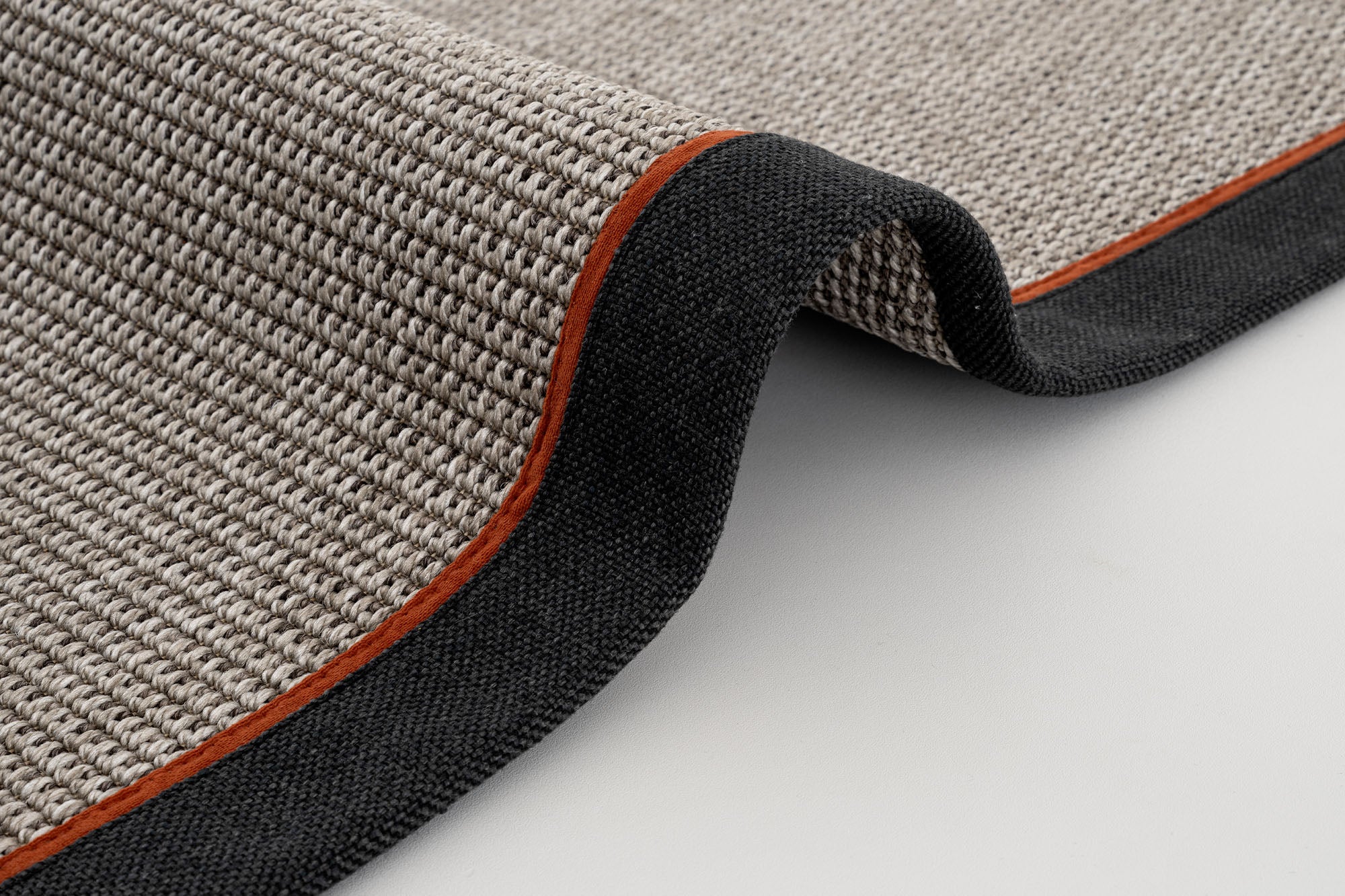 Verona 125 Gri Sisal Halı Siyah Turuncu Çift Bordürlü