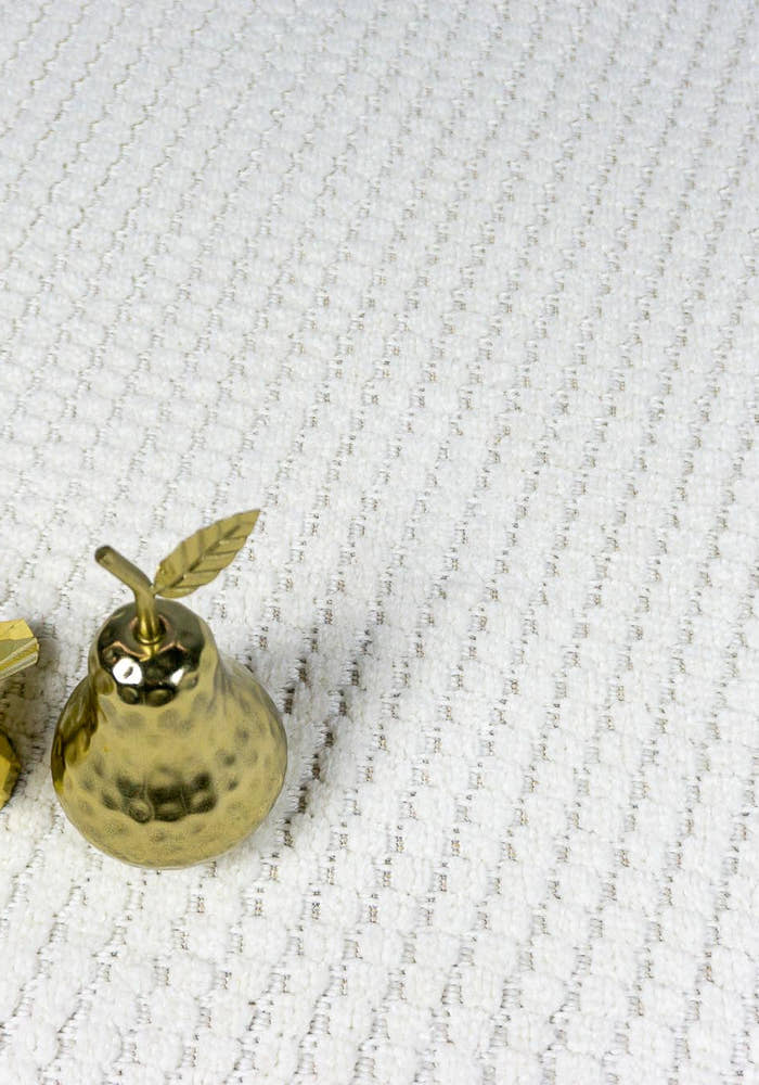 Zena 722 Krem Kaymaz Tabanlı Bohem Şönil Halı