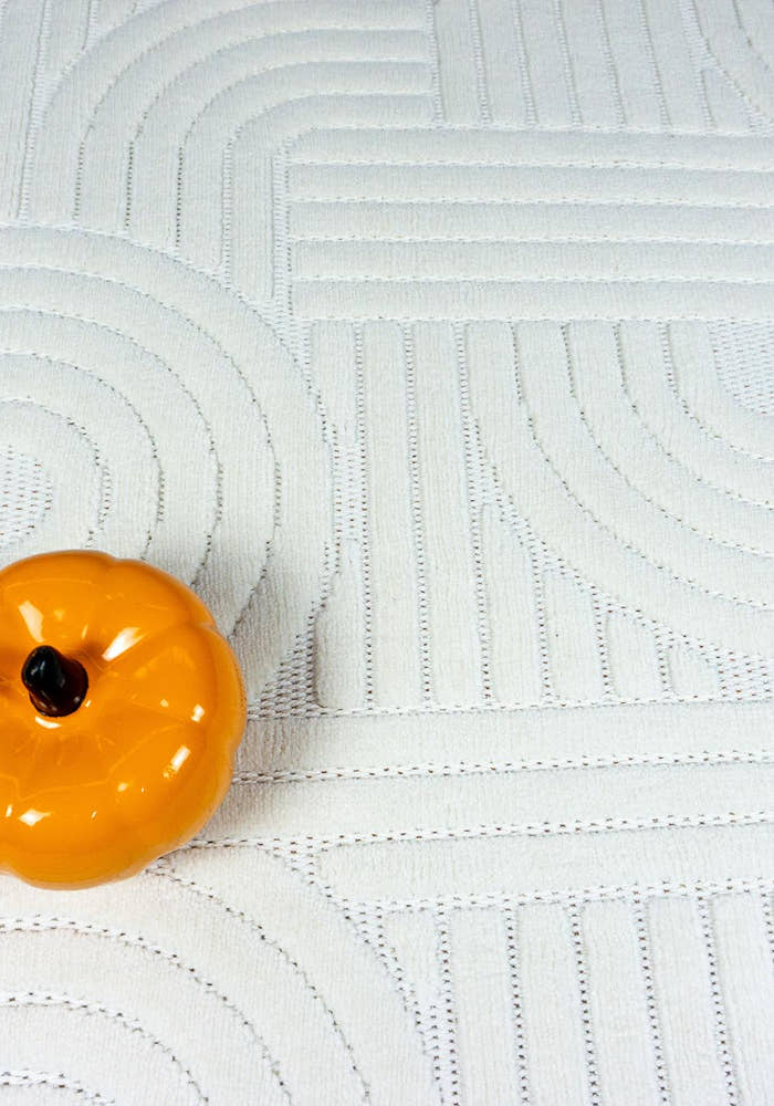 Zena 723 Krem Yumuşak Tuşeli Pamuk Tabanlı Bohem Şönil Halı