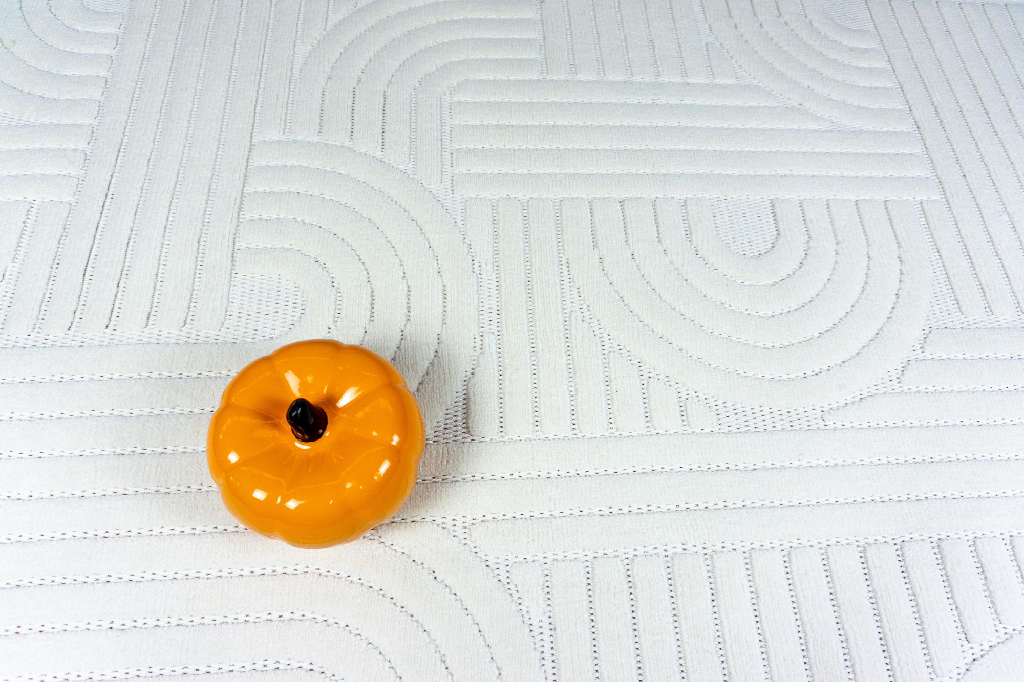 Zena 723 Krem Yumuşak Tuşeli Pamuk Tabanlı Bohem Şönil Halı