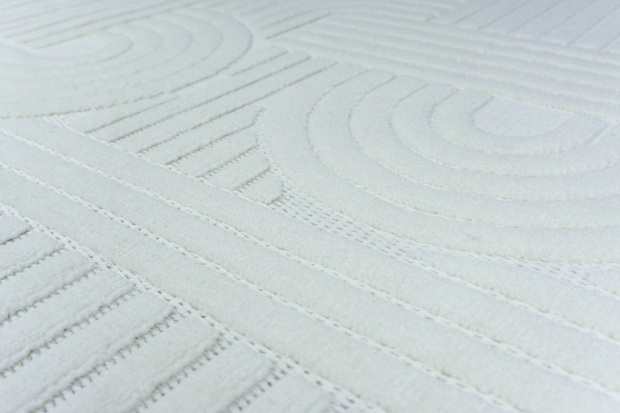 Zena 723 Krem Yumuşak Tuşeli Pamuk Tabanlı Bohem Şönil Halı