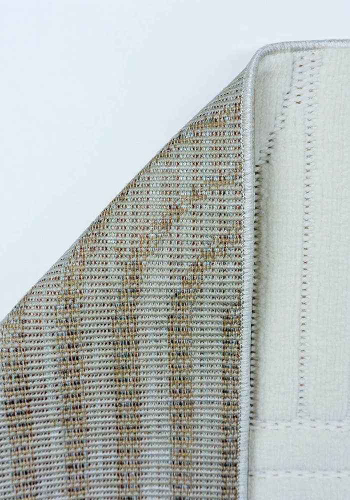 Zena 723 Krem Yumuşak Tuşeli Pamuk Tabanlı Bohem Şönil Halı