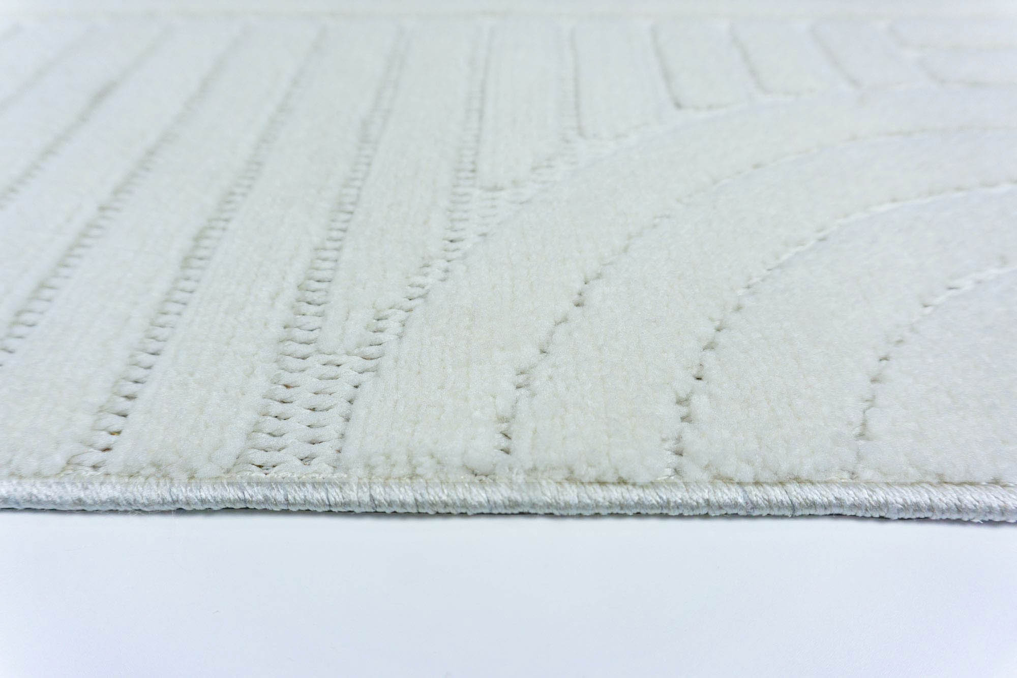 Zena 723 Krem Yumuşak Tuşeli Pamuk Tabanlı Bohem Şönil Halı