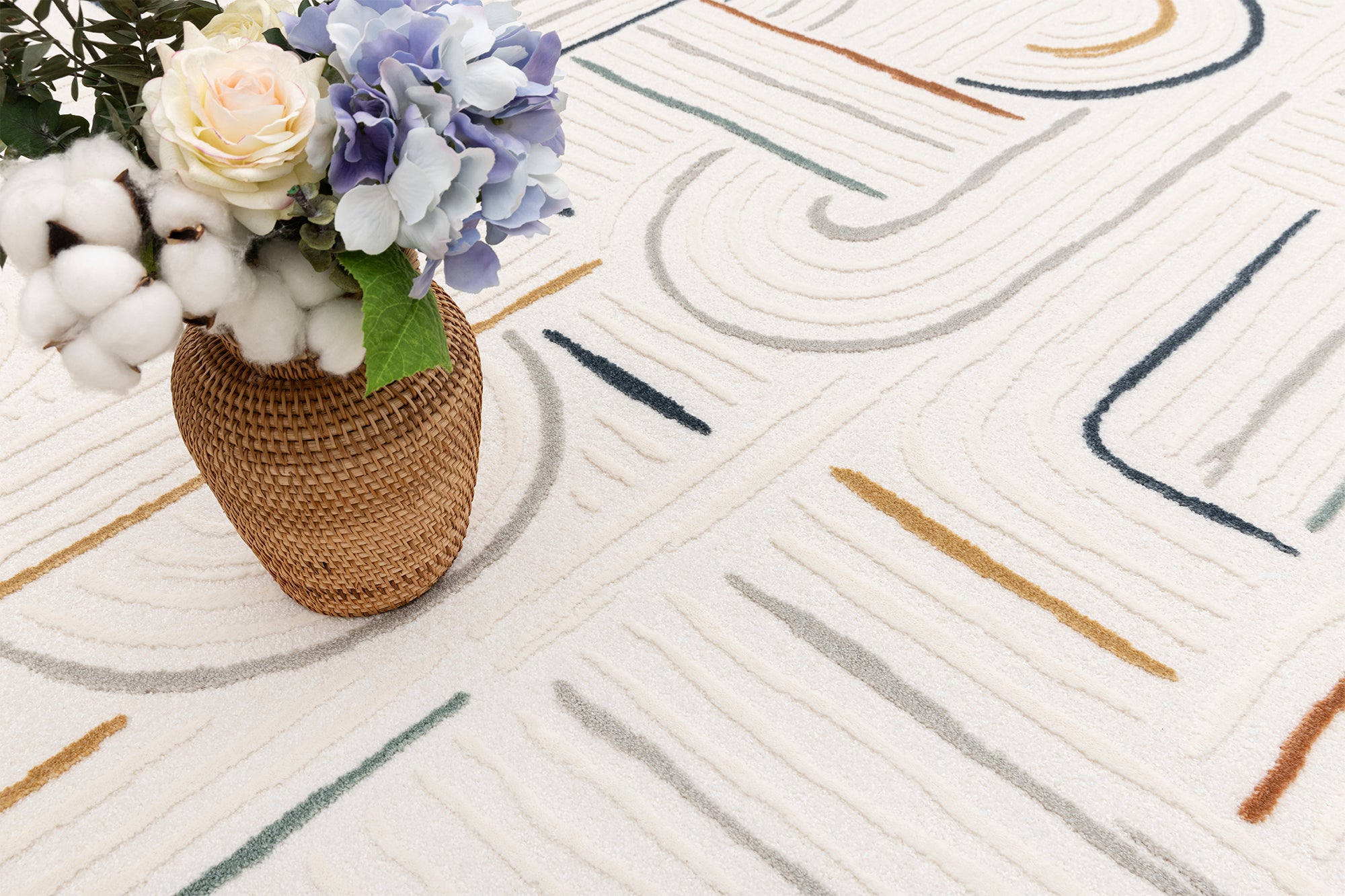 Maya 943 Renkli İskandinav Yumuşak Geometrik Kesme Halı