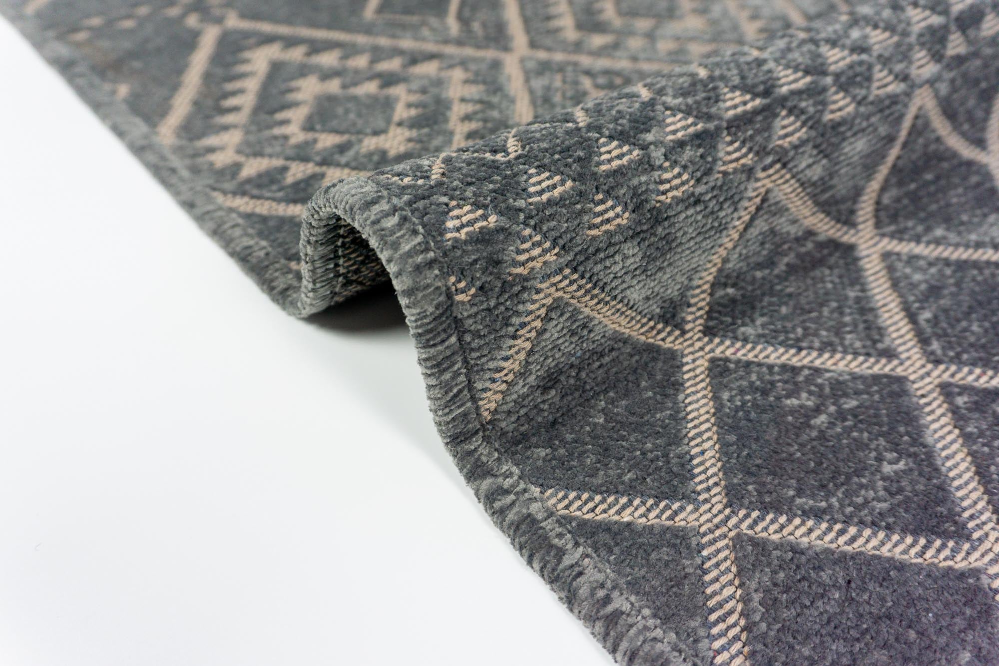 Elya 622 Antrasit Makinede Yıkanabilir Kaymaz Taban Kilim Halı