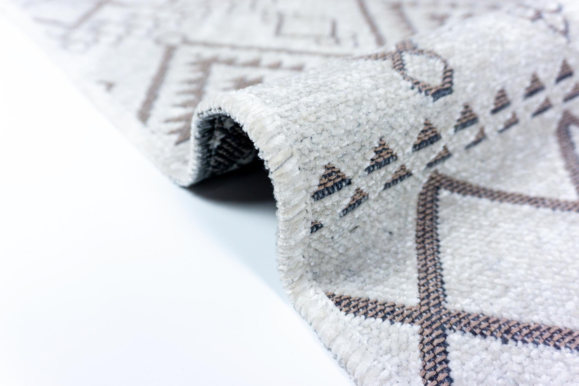 Elya 622 Krem Makinede Yıkanabilir Kaymaz Taban Kilim Halı