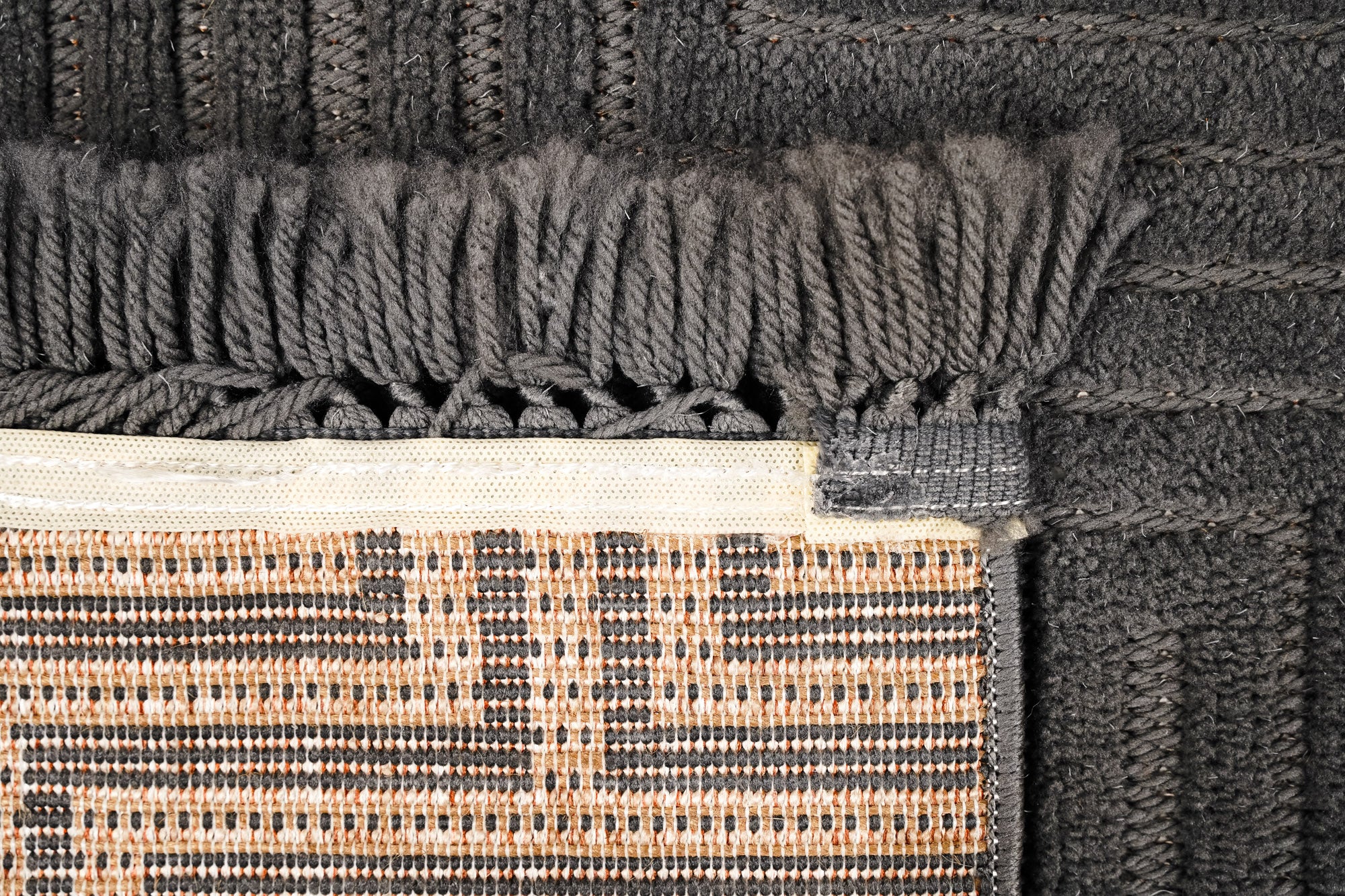 Lizbon 844 Antrasit Modern Kesme Salon Halısı