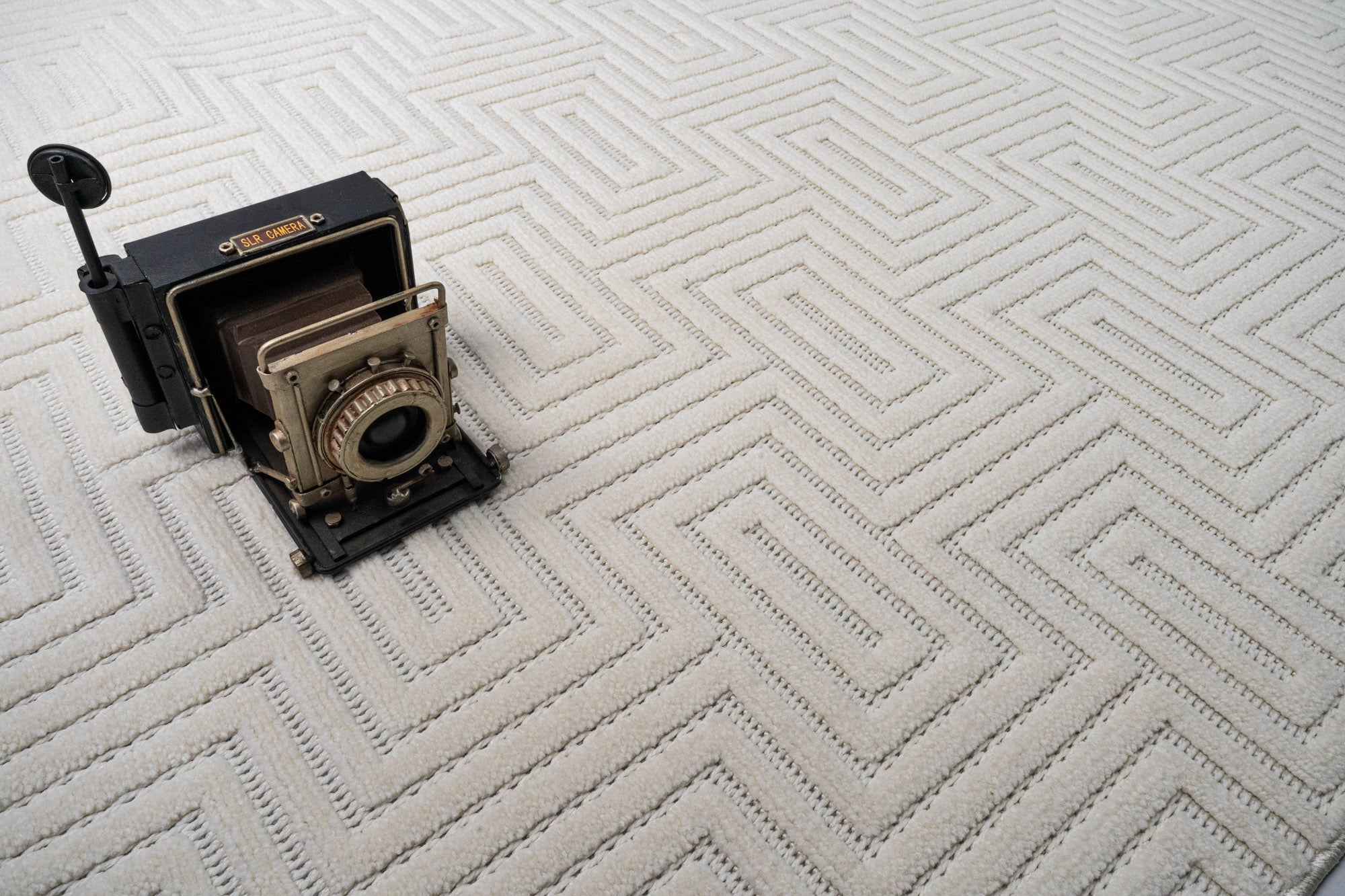 Lizbon 844 Krem Modern Kesme Salon Halısı