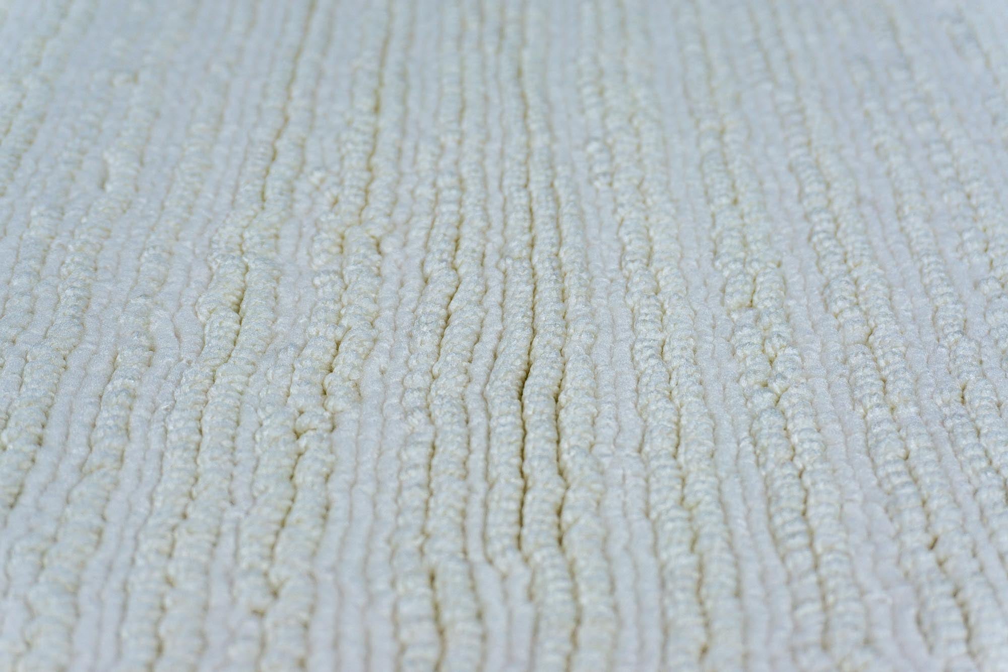 Nova 821 Krem Bukleli Yumuşak Kesme Halı