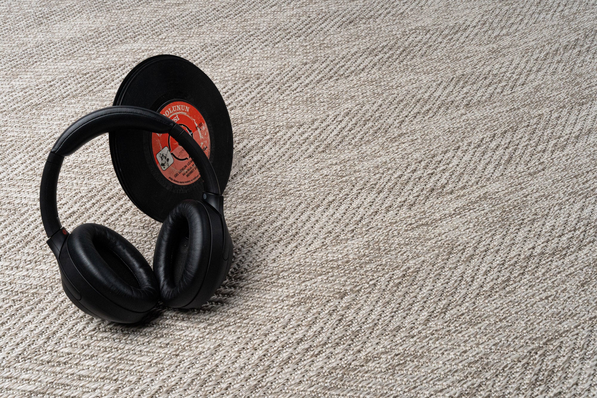 Santorini 111 Gri Minimalist Sisal Kesme Halı