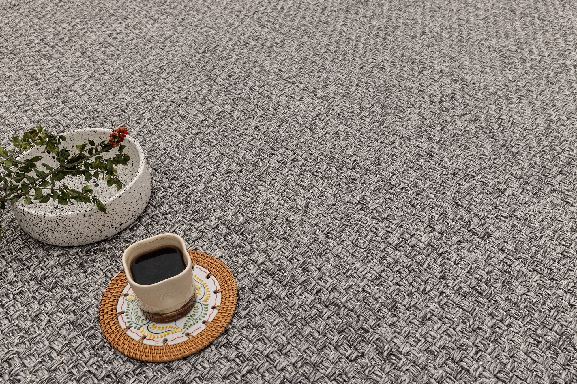 Santorini 115 Antrasit Hasır Görünümlü Uzun Kenarı Bordür Desenli Sisal Halı