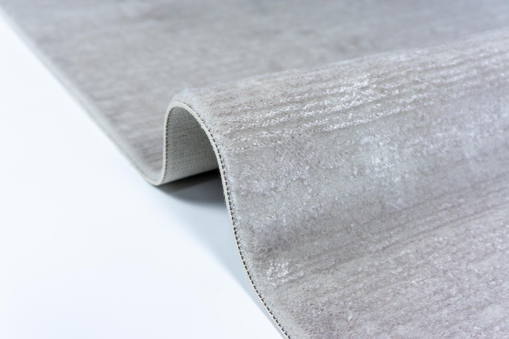 Siena 925 Gri Yumuşak Tuşeli Sık Dokuma Akrilik Halı