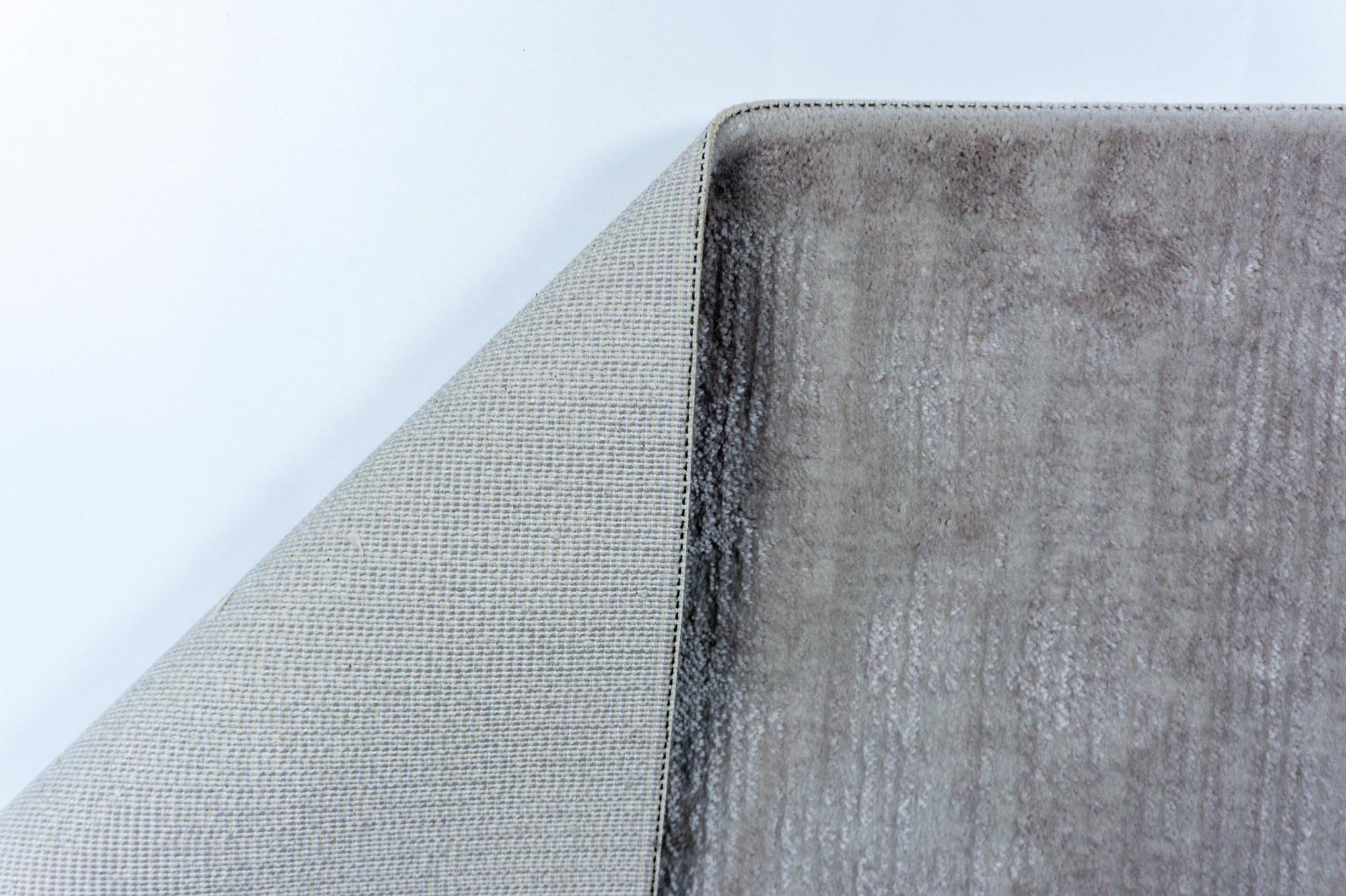 Siena 925 Gri Yumuşak Tuşeli Sık Dokuma Akrilik Halı