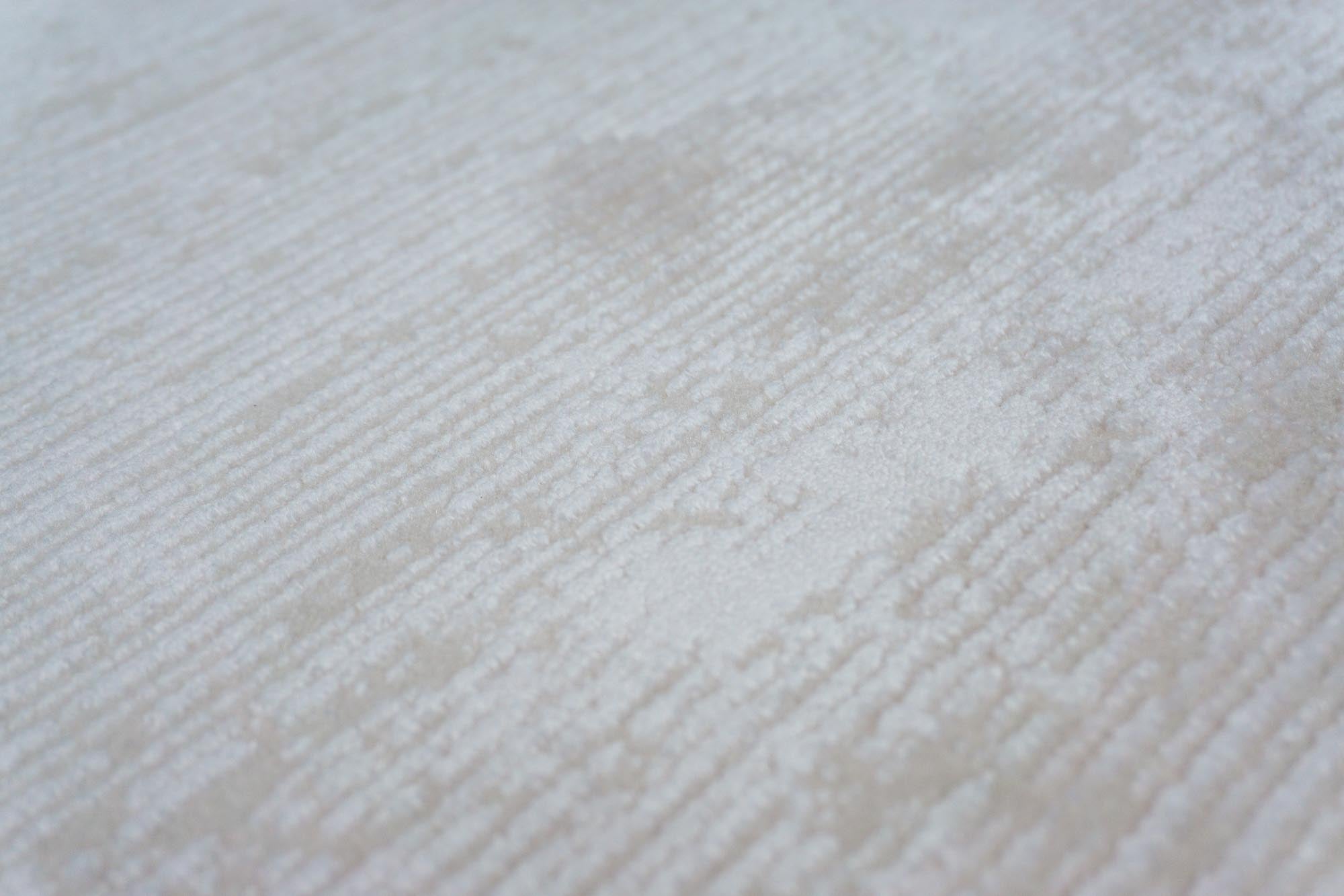 Siena 925 Krem Yumuşak Tuşeli Sık Dokuma Akrilik Halı