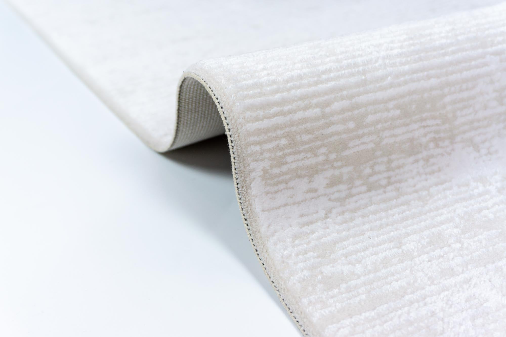 Siena 925 Krem Yumuşak Tuşeli Sık Dokuma Akrilik Halı