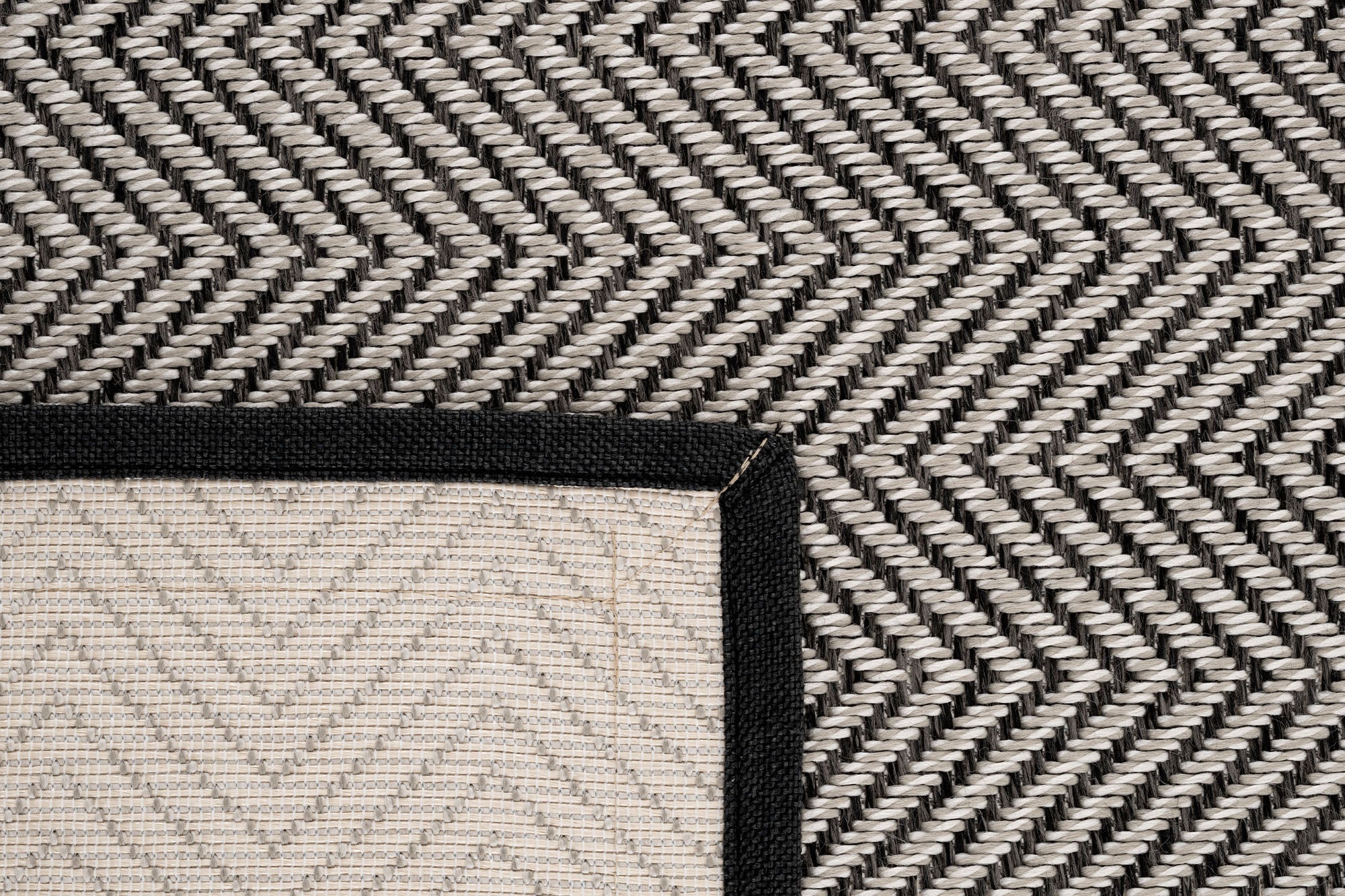 Verona 140 Krem Siyah Sisal Halı Siyah Bordürlü