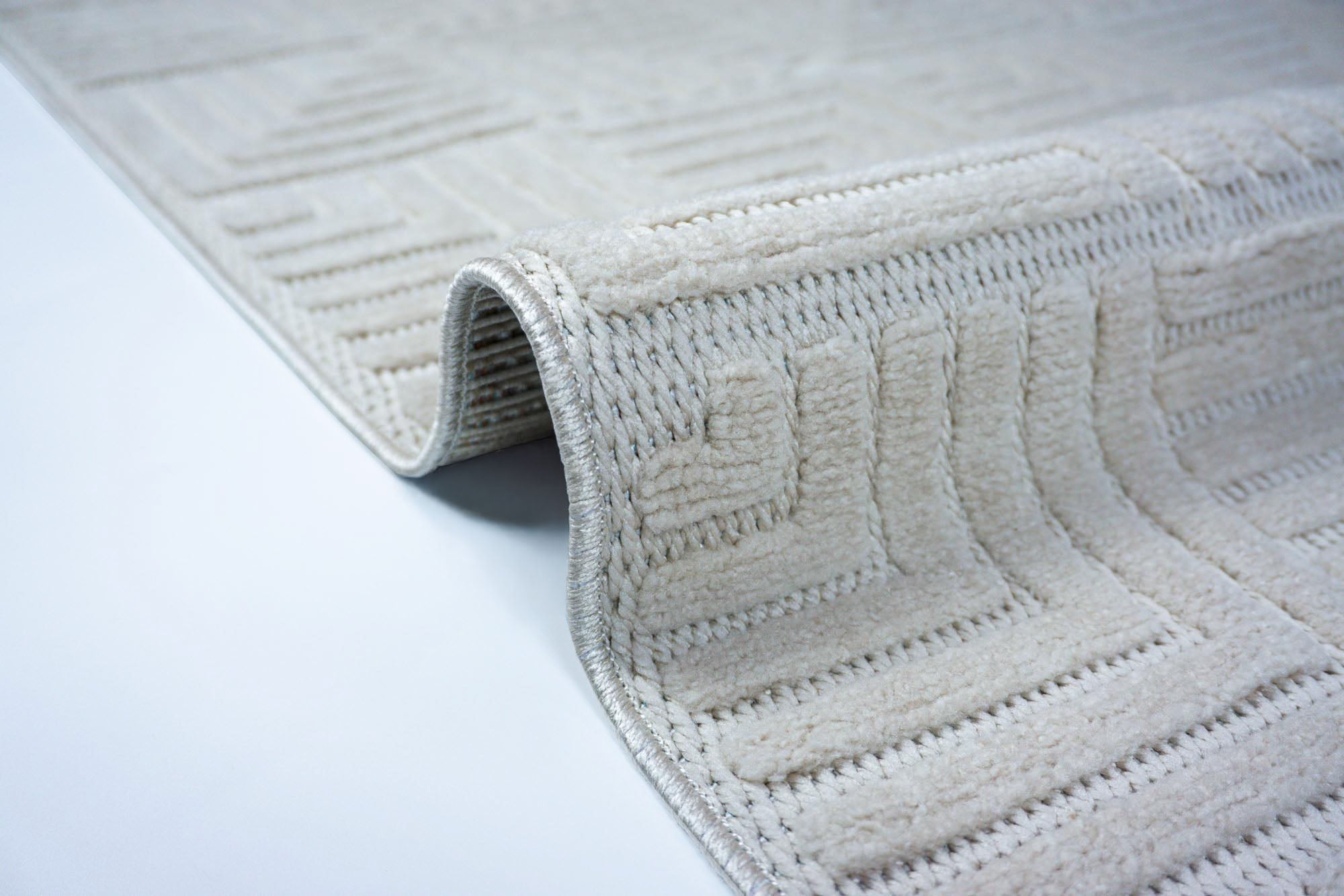 Zena 721 Bej Yumuşak Tuşeli Kaymaz Tabanlı Bohem Şönil Halı