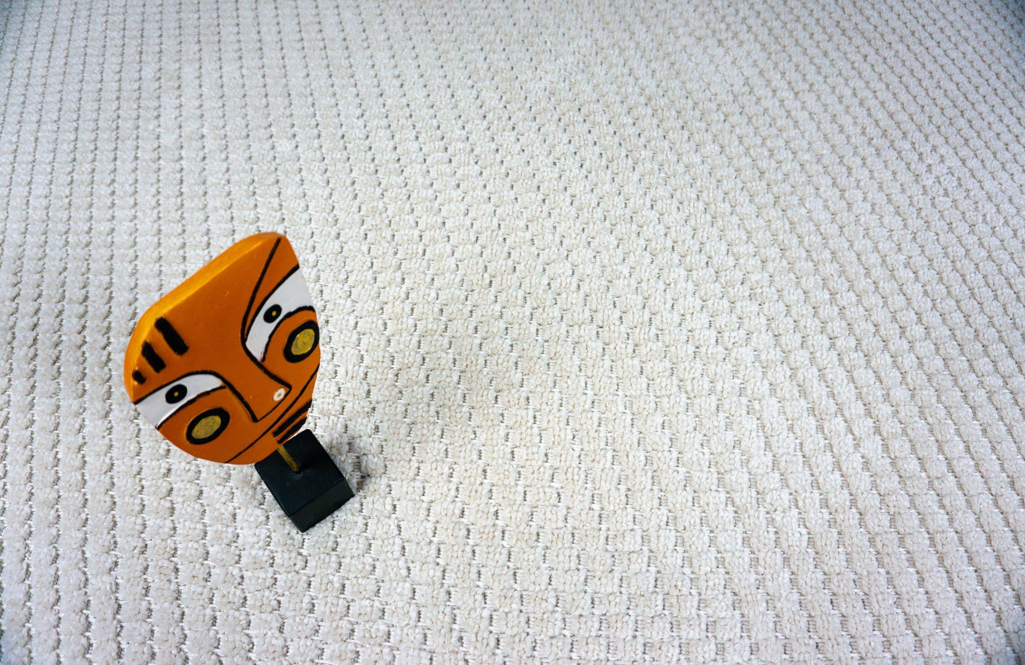 Zena 722 Bej Kaymaz Tabanlı Bohem Şönil Halı