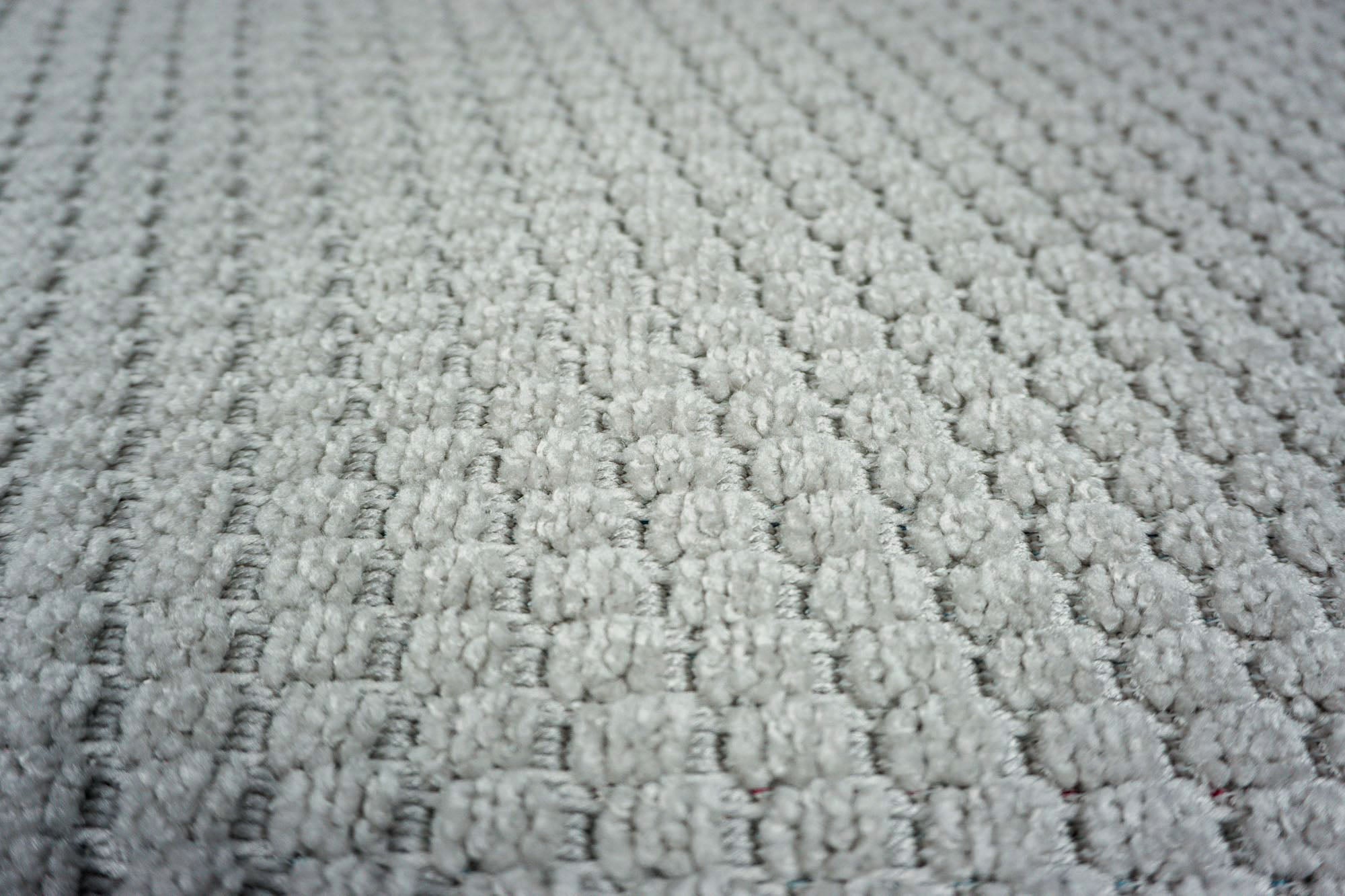 Zena 722 Gri Kaymaz Tabanlı Bohem Şönil Halı