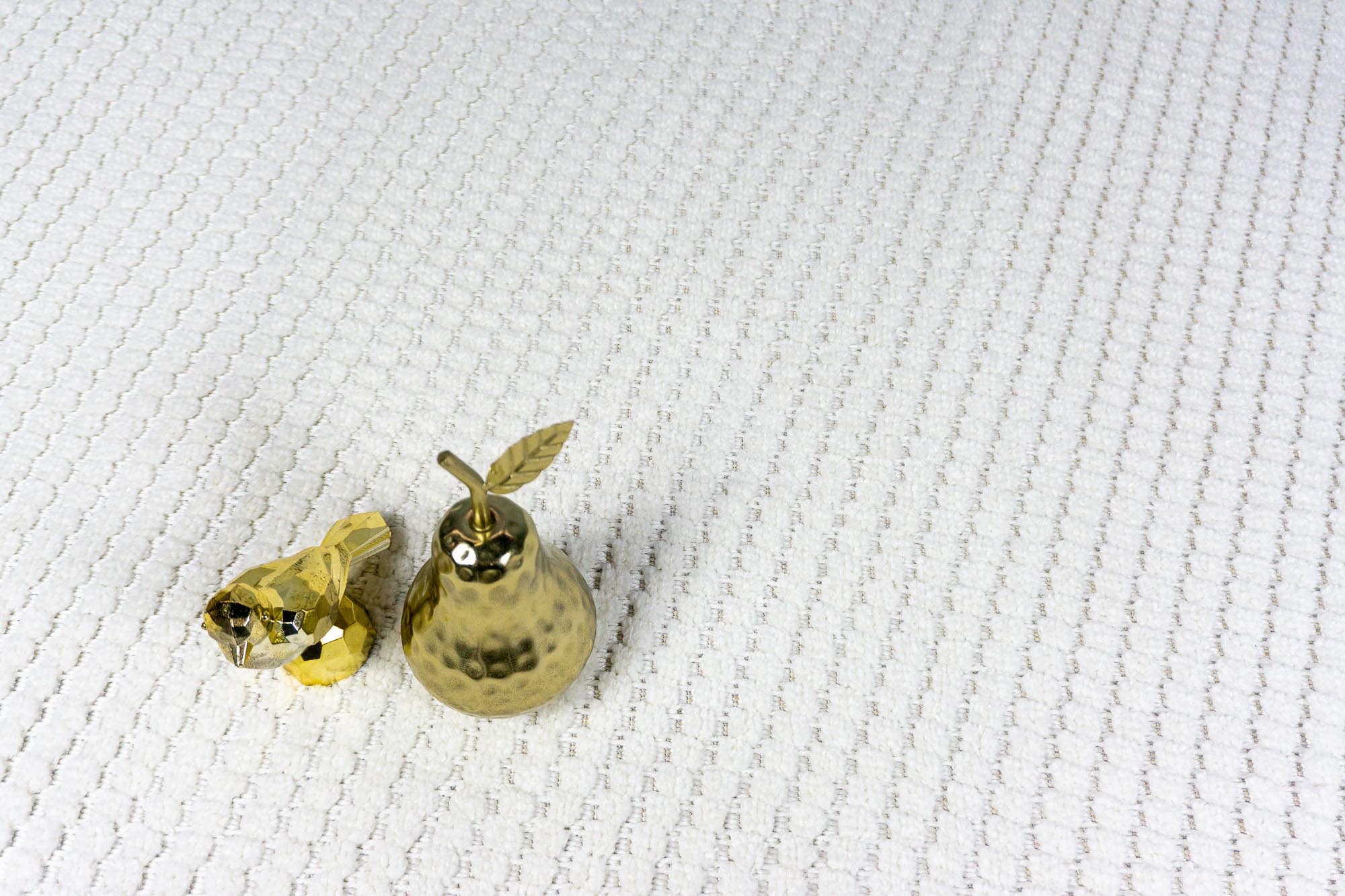 Zena 722 Krem Kaymaz Tabanlı Bohem Şönil Halı