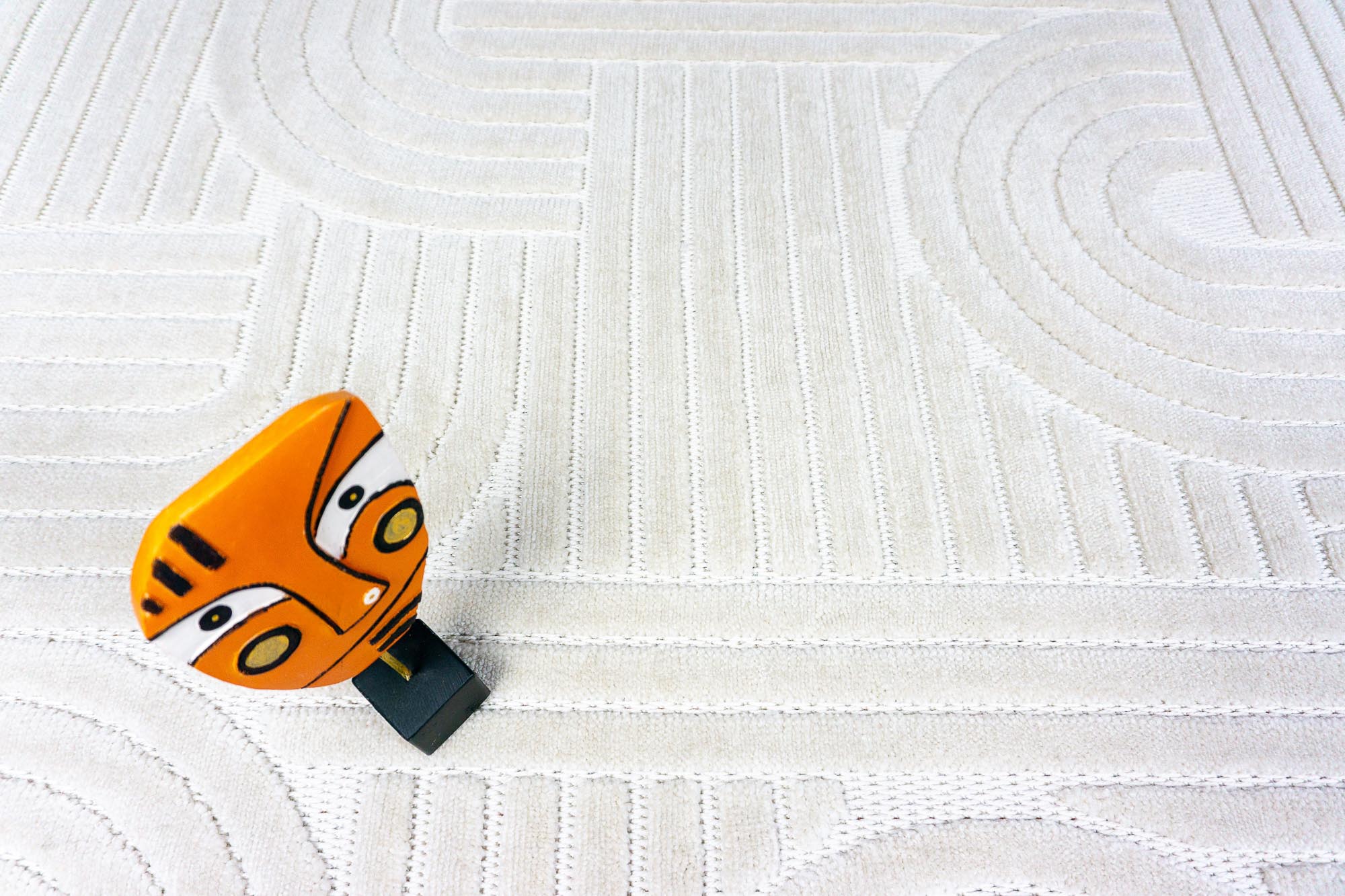 Zena 723 Bej Yumuşak Tuşeli Pamuk Tabanlı Bohem Şönil Halı