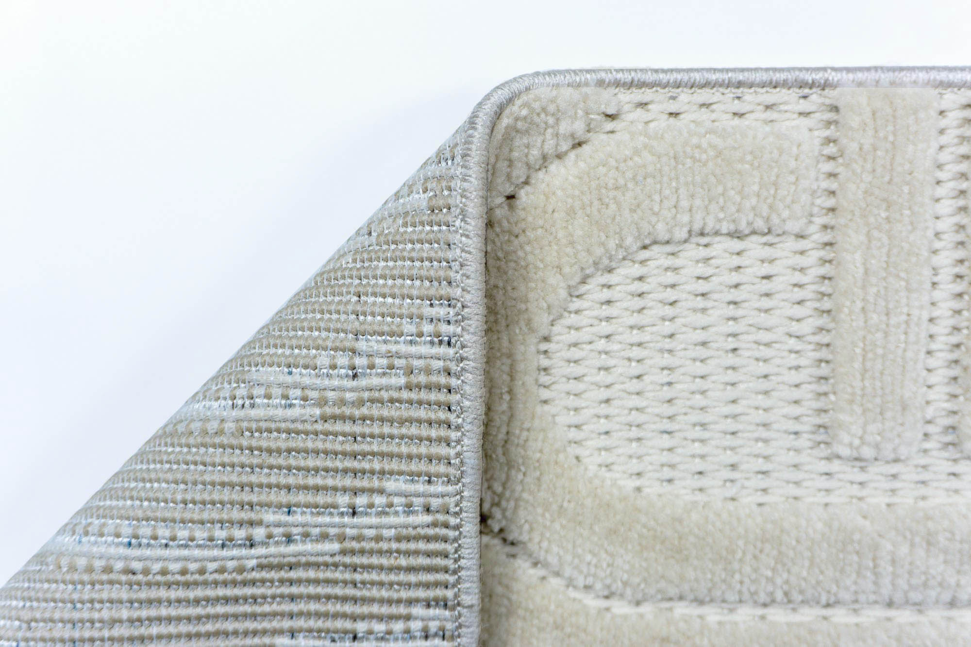 Zena 723 Bej Yumuşak Tuşeli Pamuk Tabanlı Bohem Şönil Halı