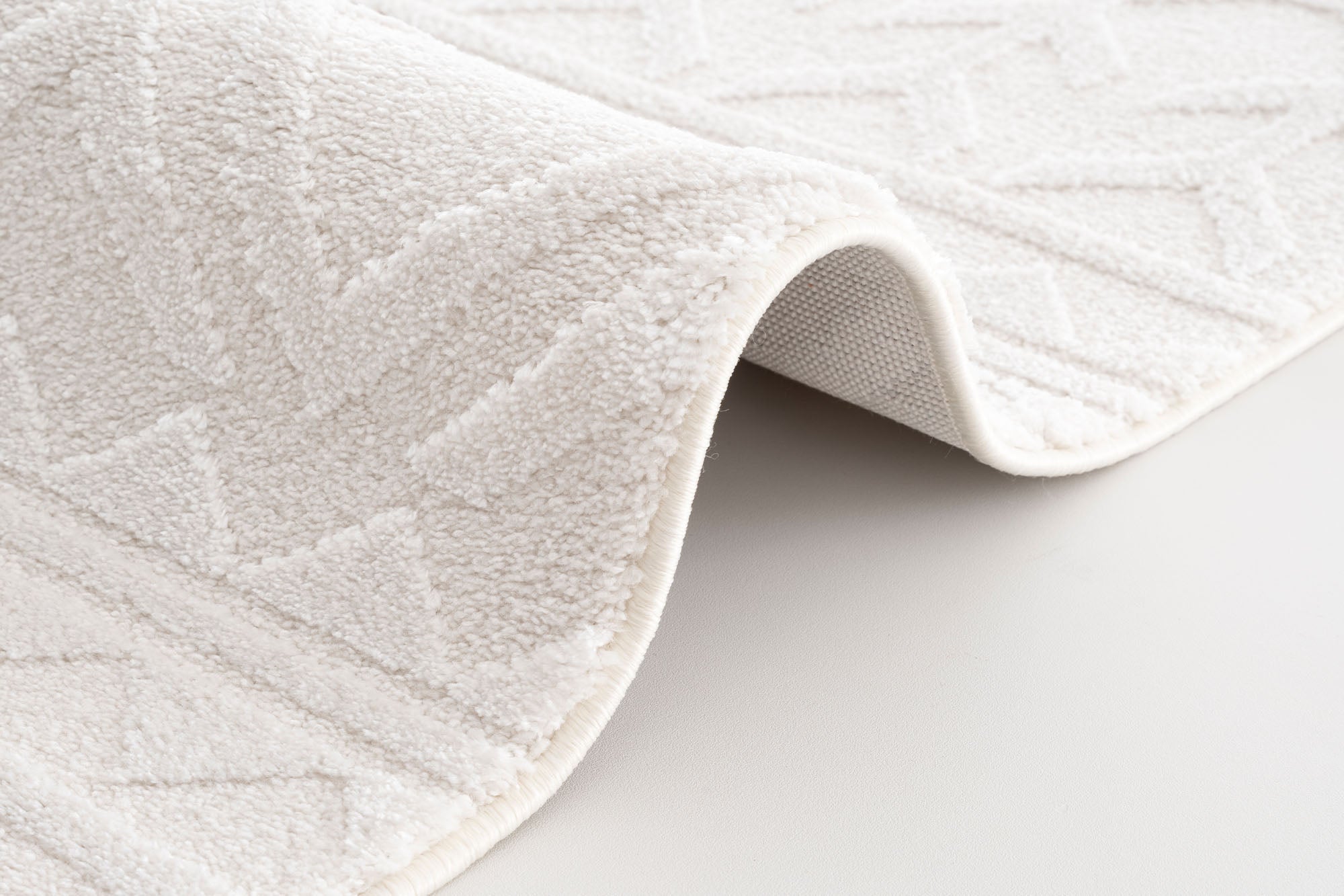 Aspen 163 Krem Modern Yumuşak Kesme Halı