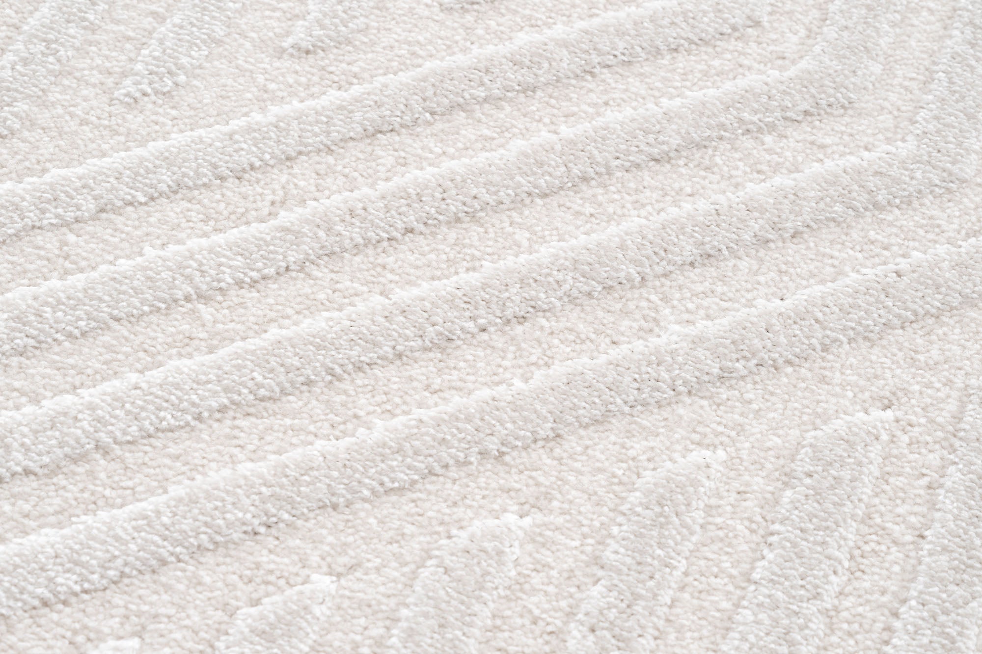 Aspen 165 Krem Modern Yumuşak Kesme Halı