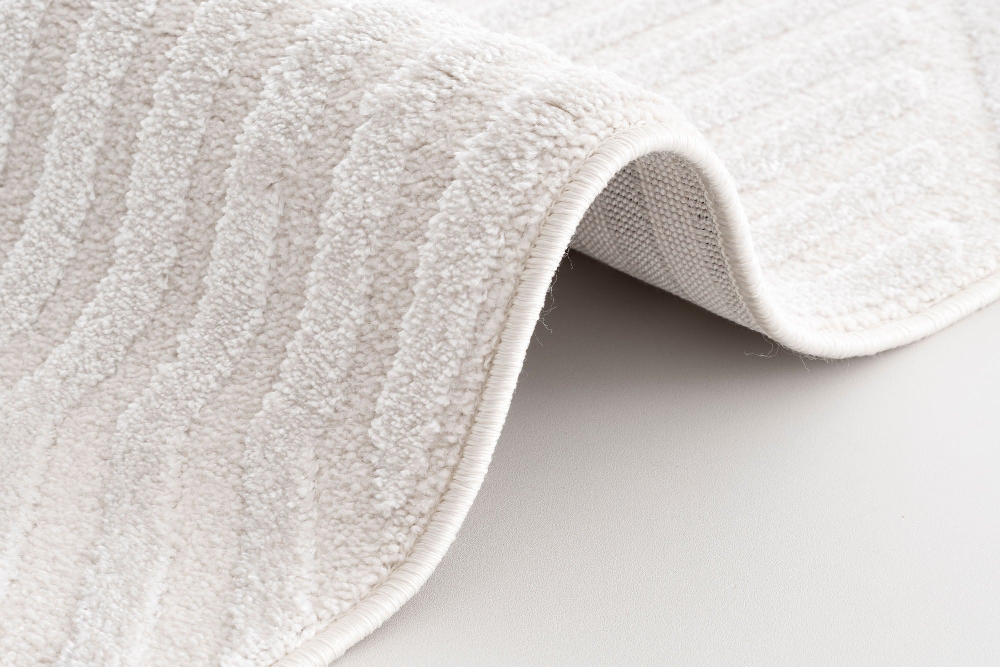 Aspen 165 Krem Modern Yumuşak Kesme Halı