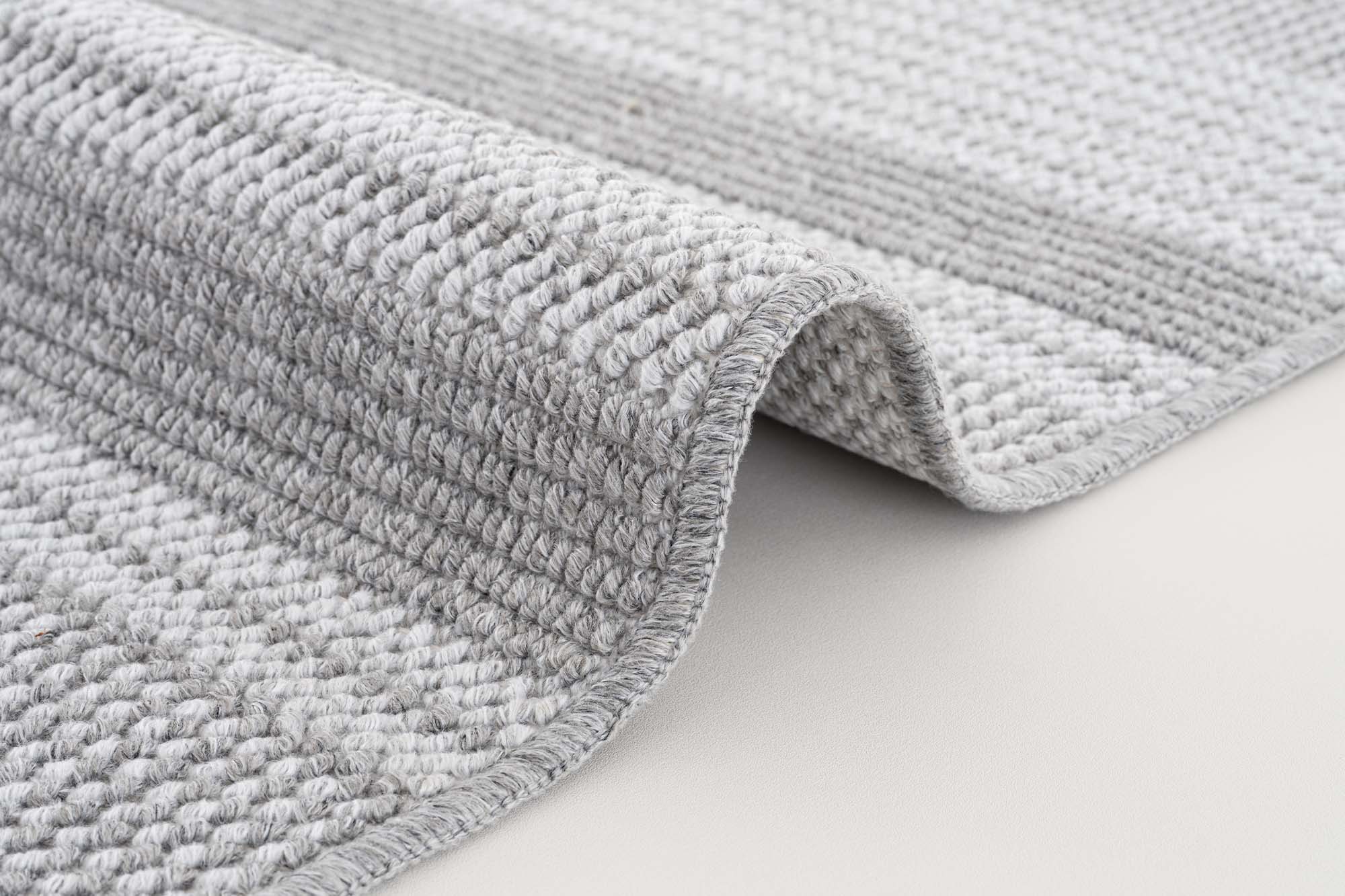 Berlin 264 Antrasit Yumuşak Zengin Dokulu Halı