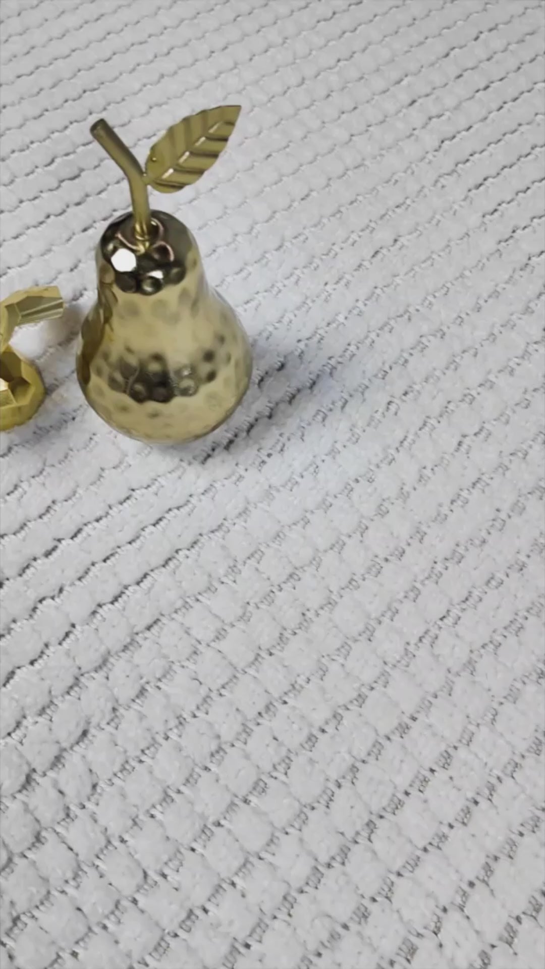 Zena 722 Krem Kaymaz Tabanlı Bohem Şönil Halı