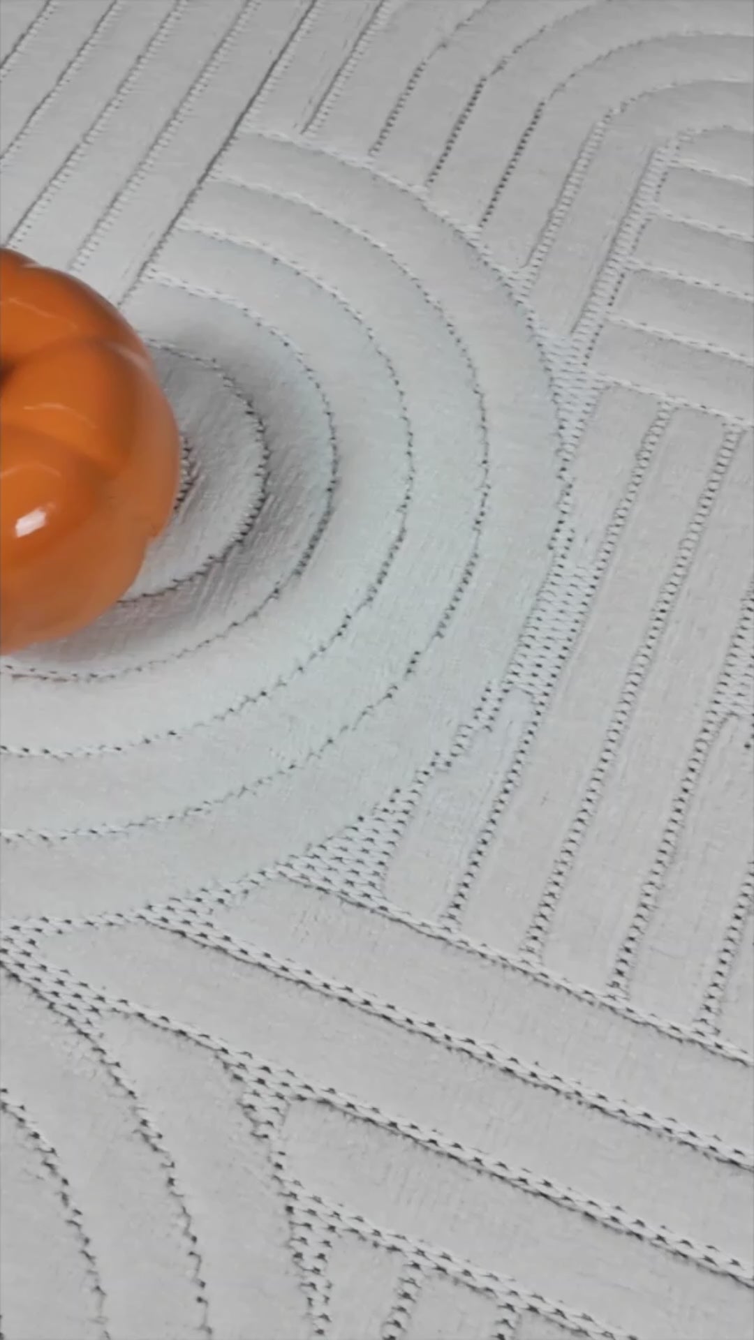 Zena 723 Krem Yumuşak Tuşeli Pamuk Tabanlı Bohem Şönil Halı