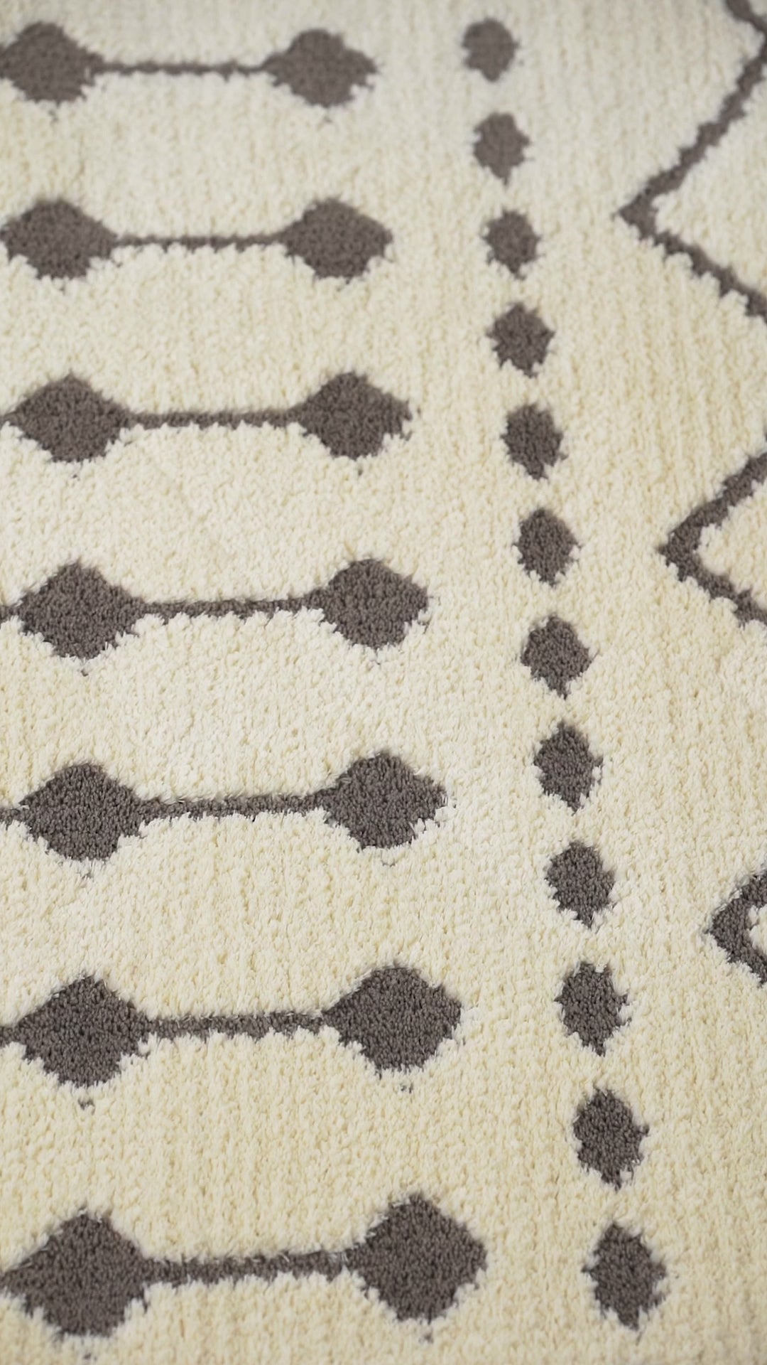 Oslo 535 Krem Bej İskandinav Kesme Salon ve Mutfak Halısı